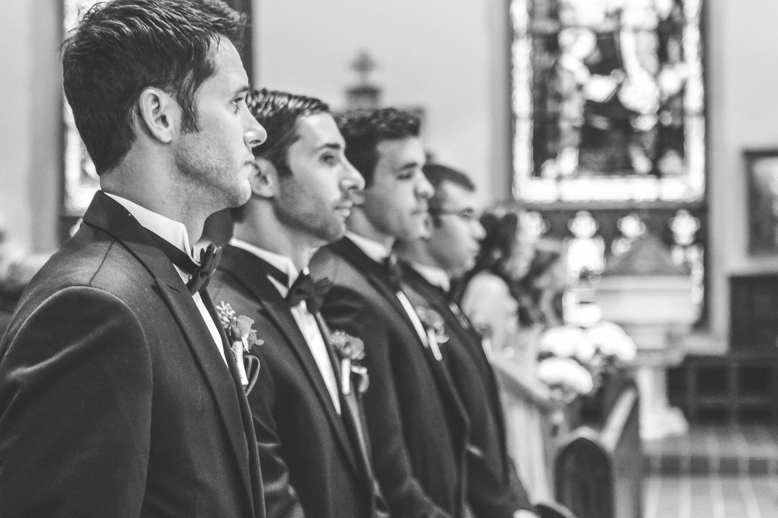 church-wedding-party-groomsmen-photographer