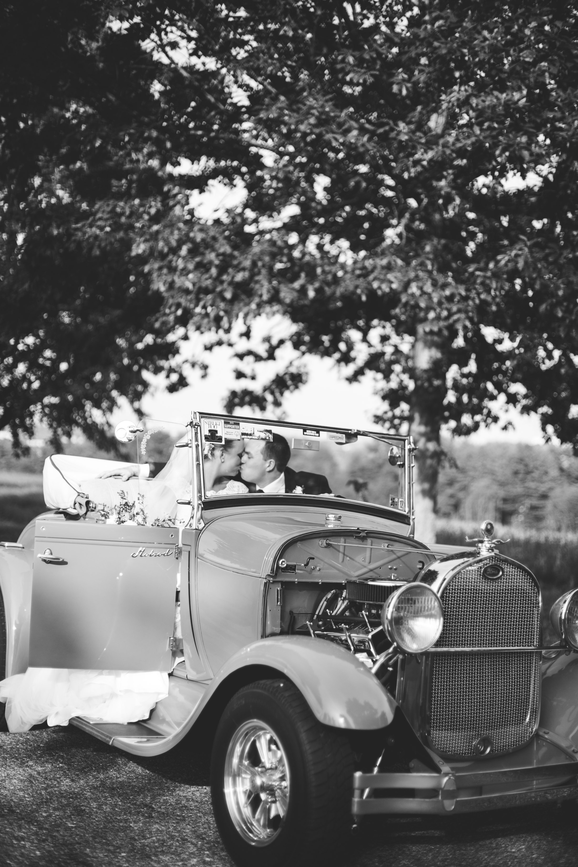 classic-car-wedding-photos