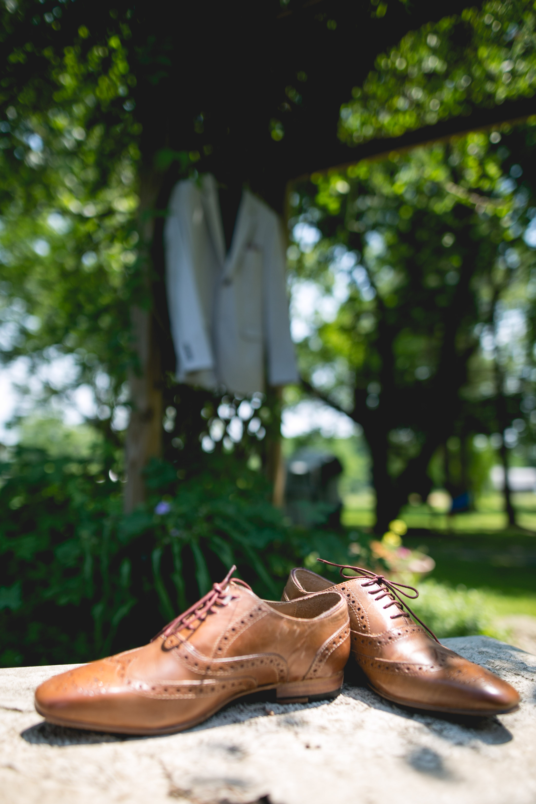 backyard-wedding-groom-details-photography-inspiration