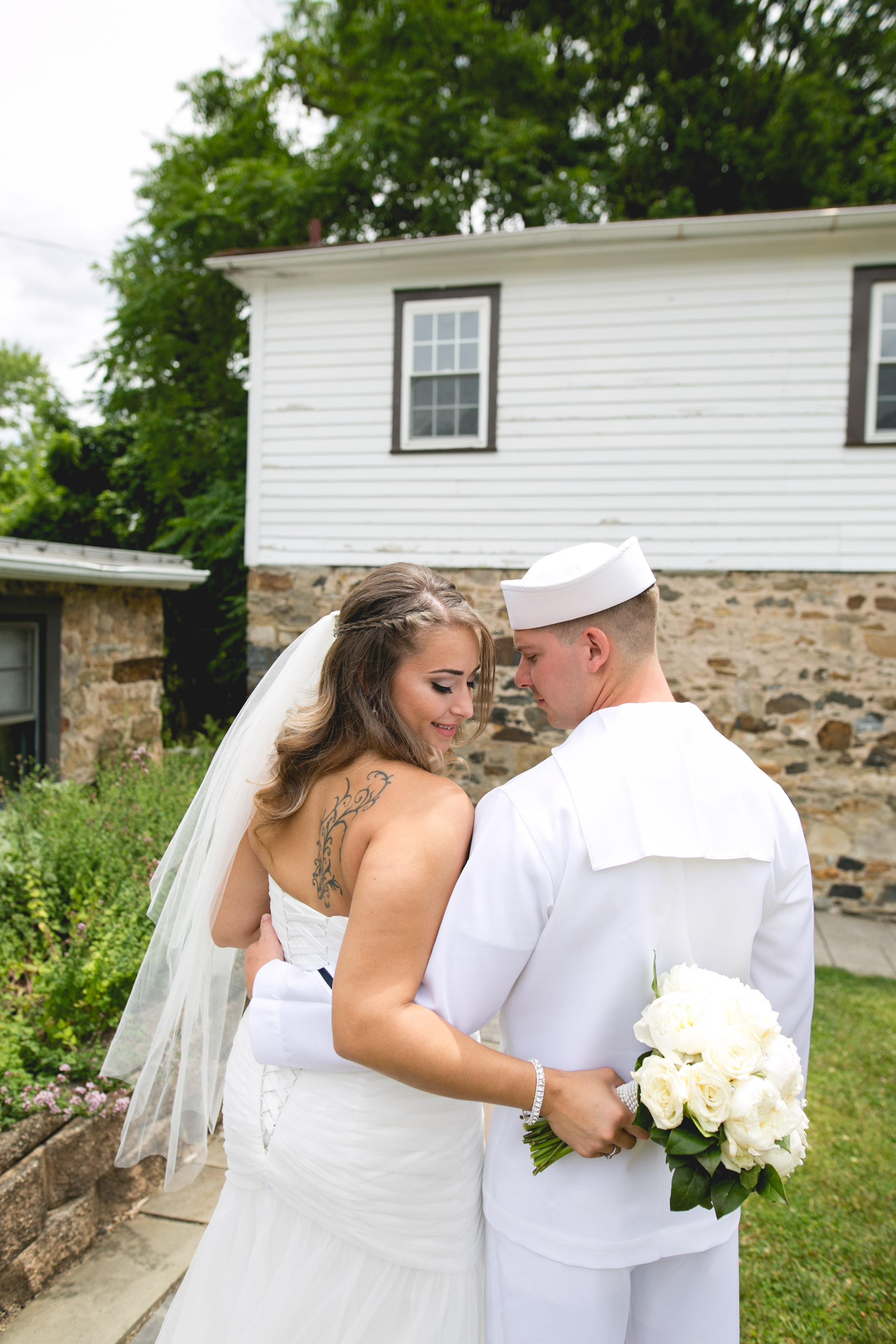 military-backyard-wedding-photos-inspiration