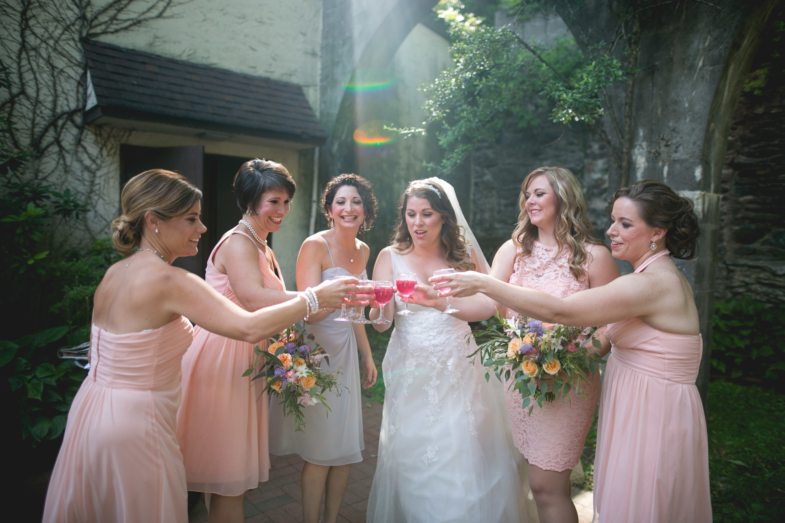 bridal-party-photography-toast-ideas