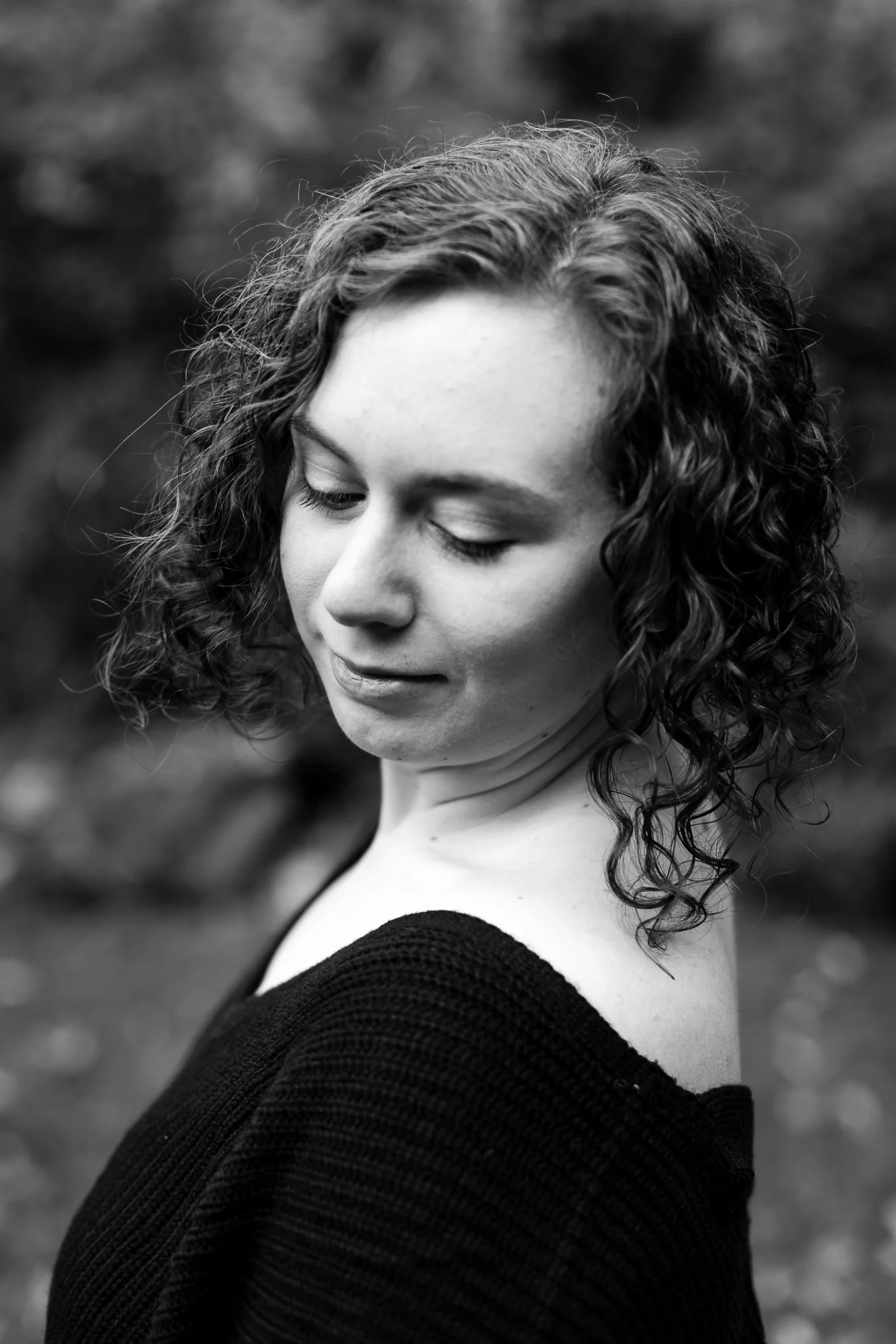 Hannah Headshots-13.jpg