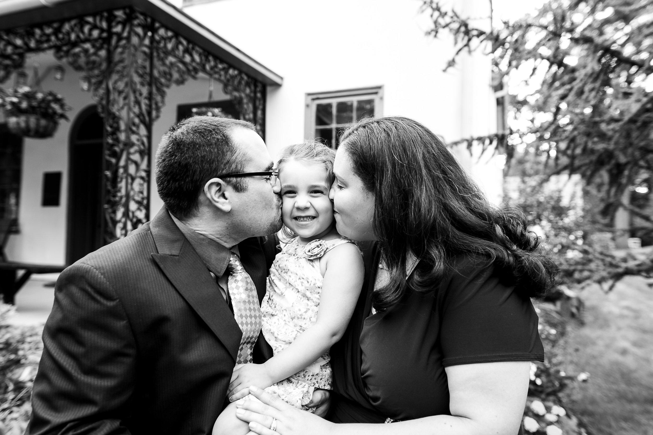 family-photo-with-kids-cute-session-near-me