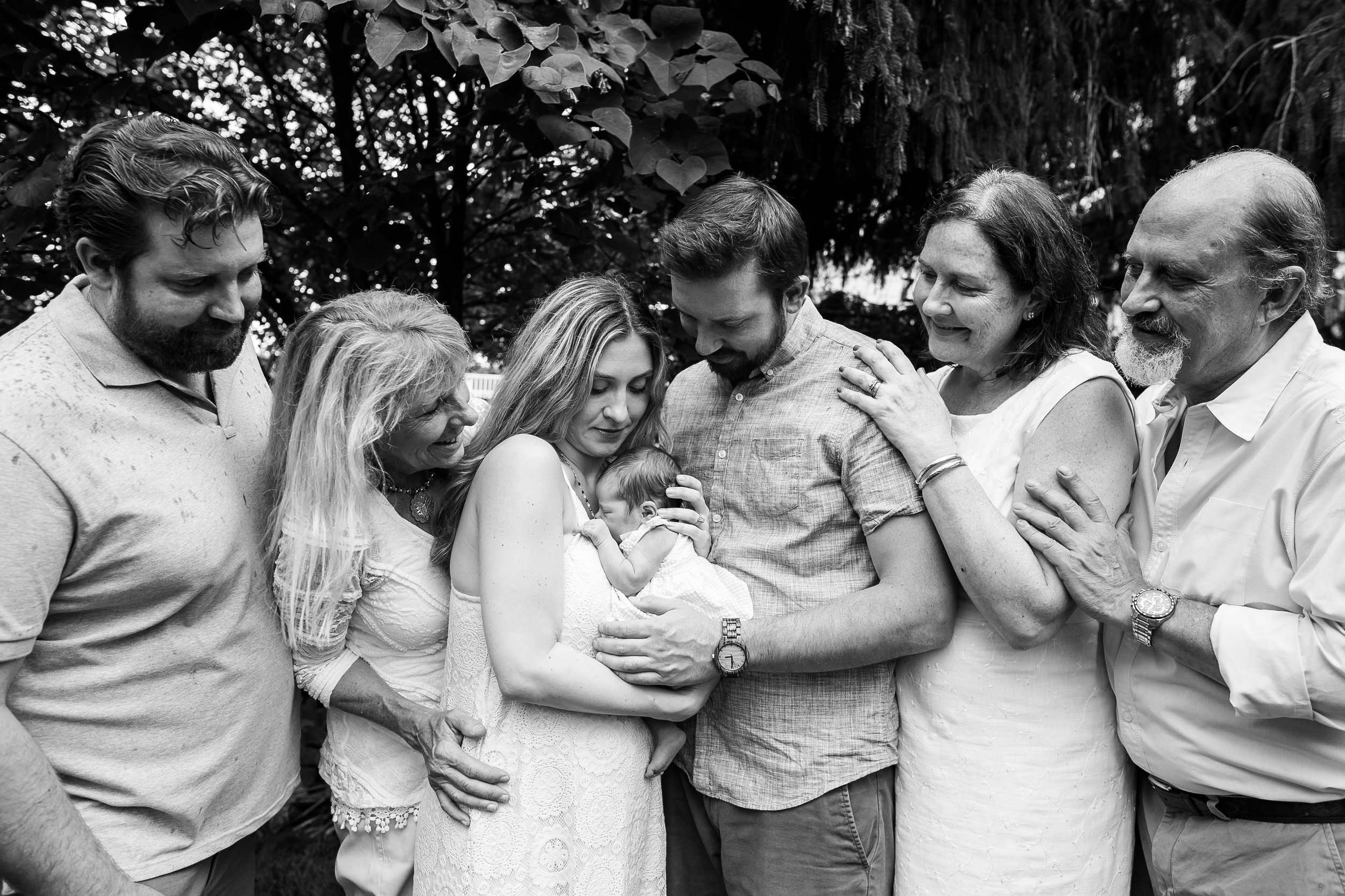 newborn-with-parents-and-grandparents-photo-session