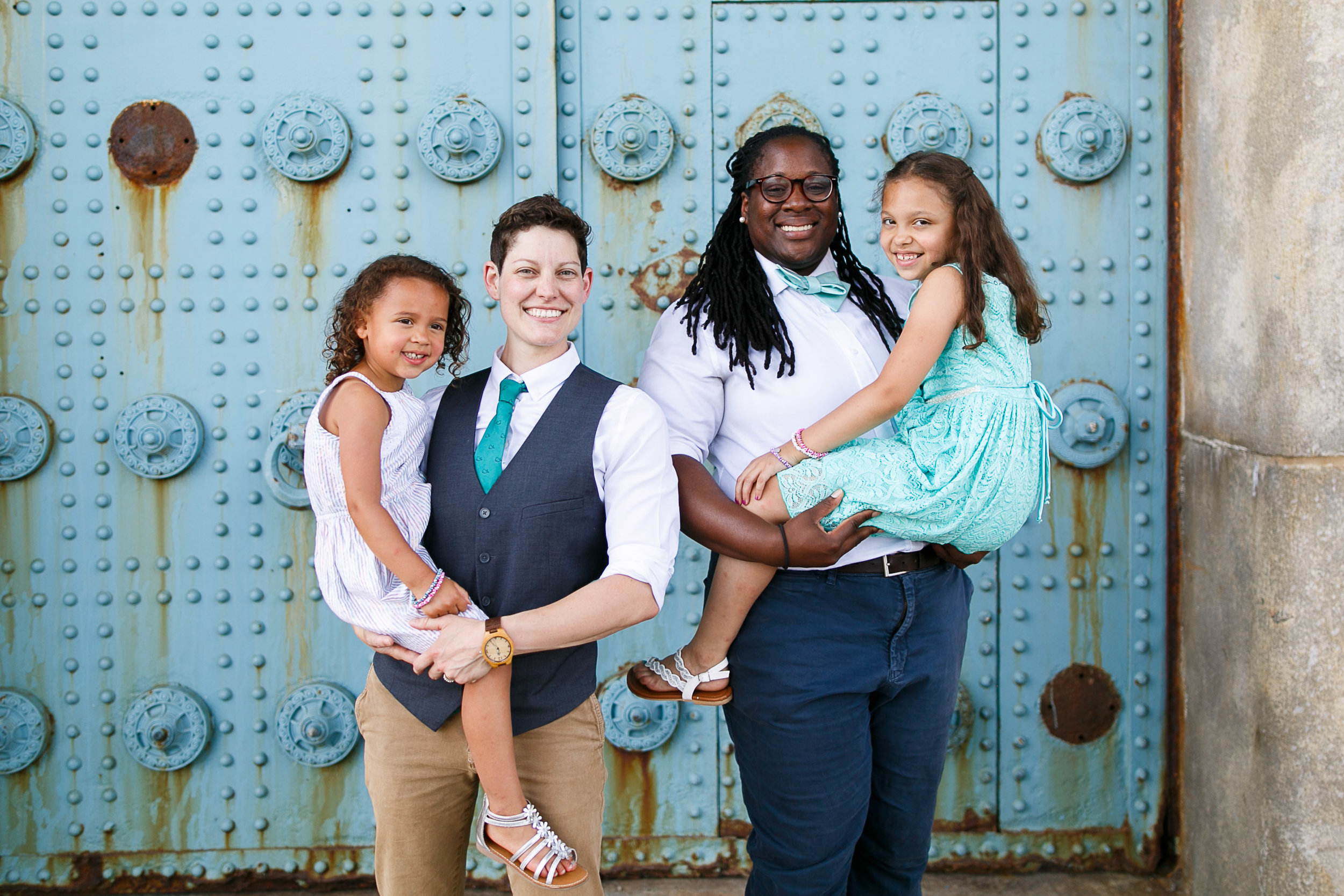 urban-portraits-lgbtq-family-couples-with-kids