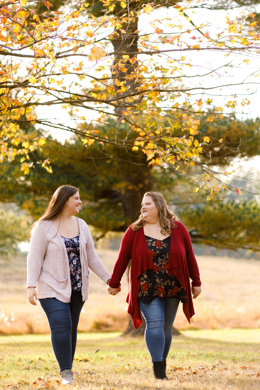 Valley Forge Park Fall Lesbian Engagement Session 11.jpg