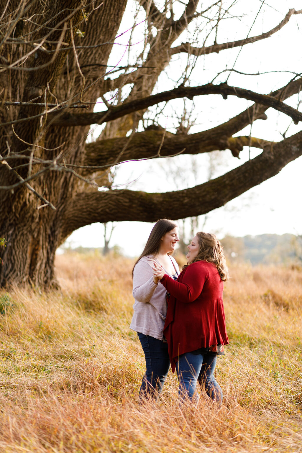 Valley Forge Park Fall Lesbian Engagement Session 15.jpg
