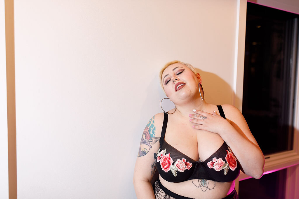 Philadelphia Plus Size Boudoir Session Inspiration30.jpg