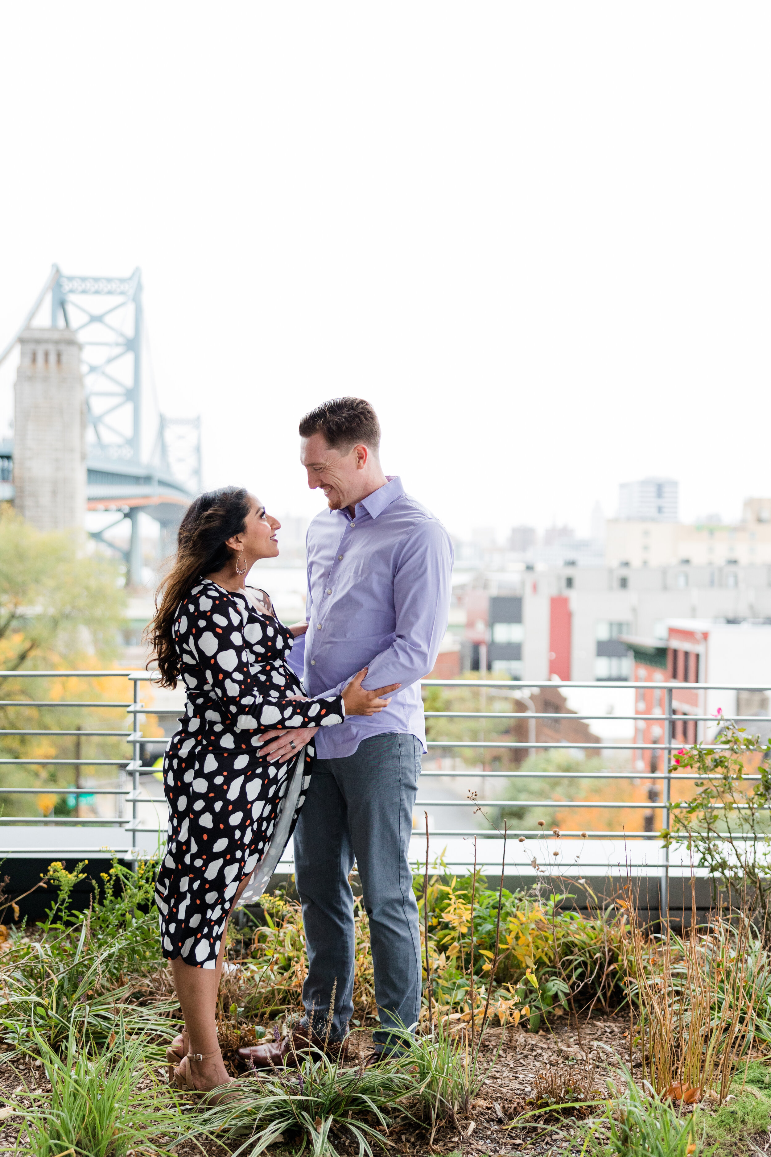 Rooftop-Philly-Glam-Maternity-Session-Bridge-On-Race-Old-City2.jpg