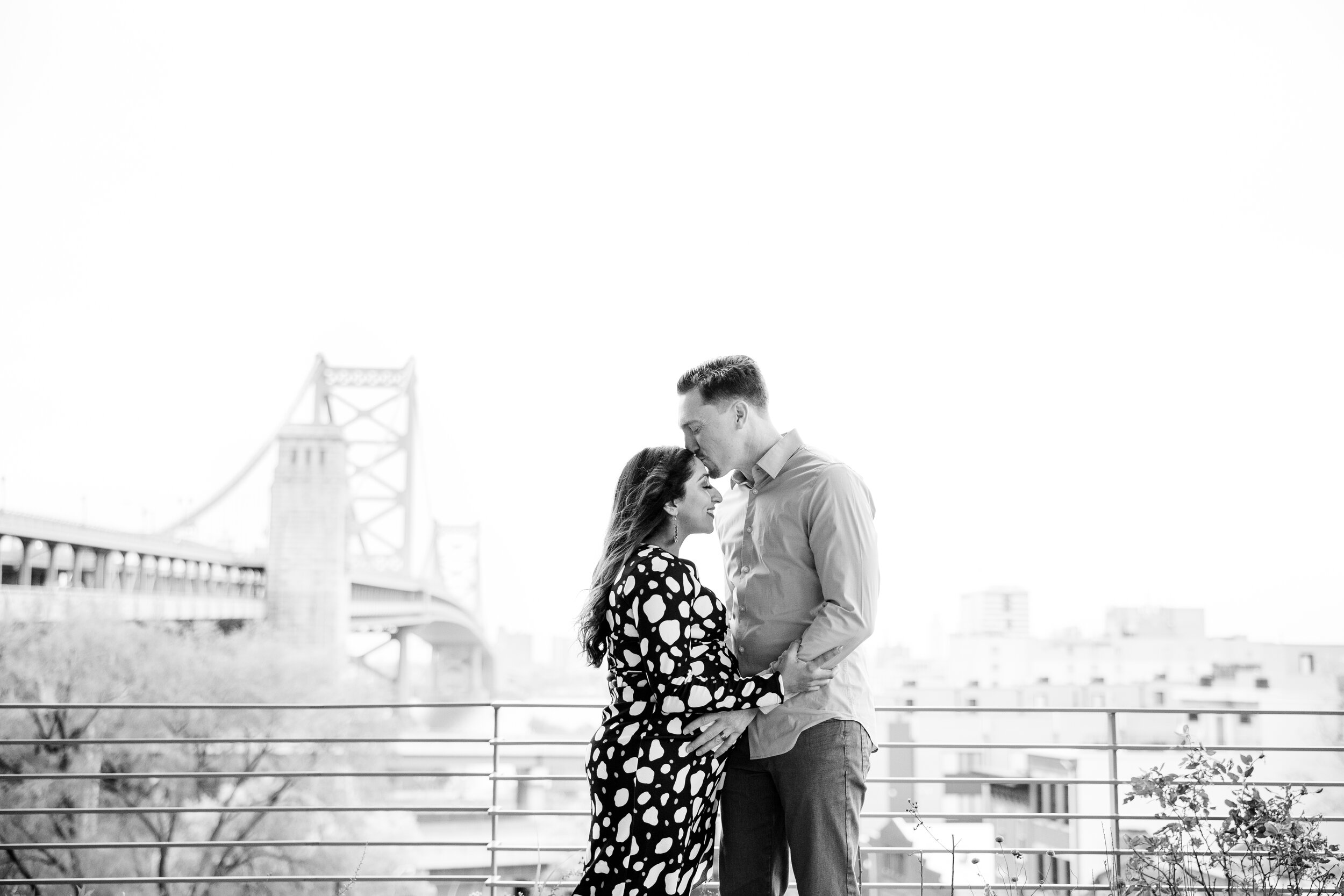 Rooftop-Philly-Glam-Maternity-Session-Bridge-On-Race-Old-City4.jpg