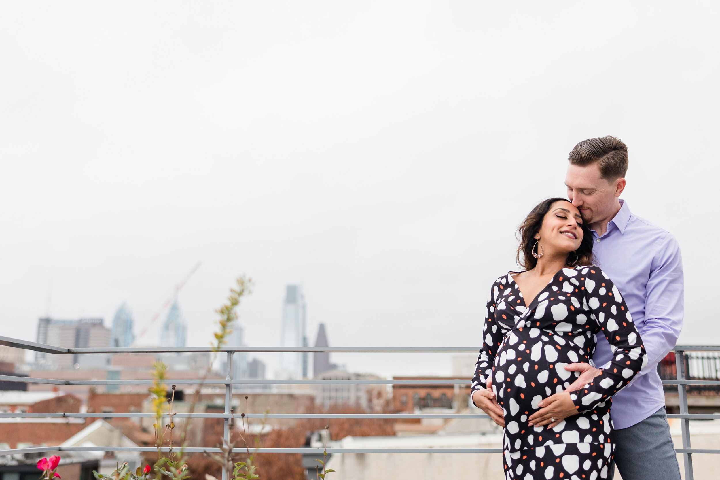 Rooftop-Philly-Glam-Maternity-Session-Bridge-On-Race-Old-City13.jpg