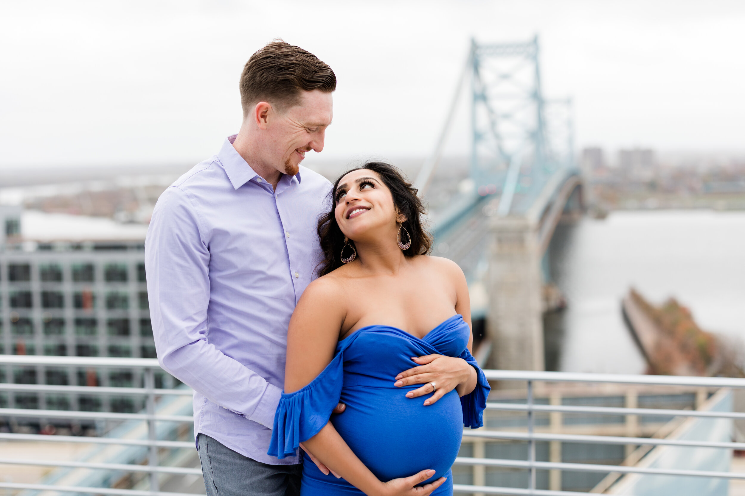 Rooftop-Philly-Glam-Maternity-Session-Bridge-On-Race-Old-City25.jpg