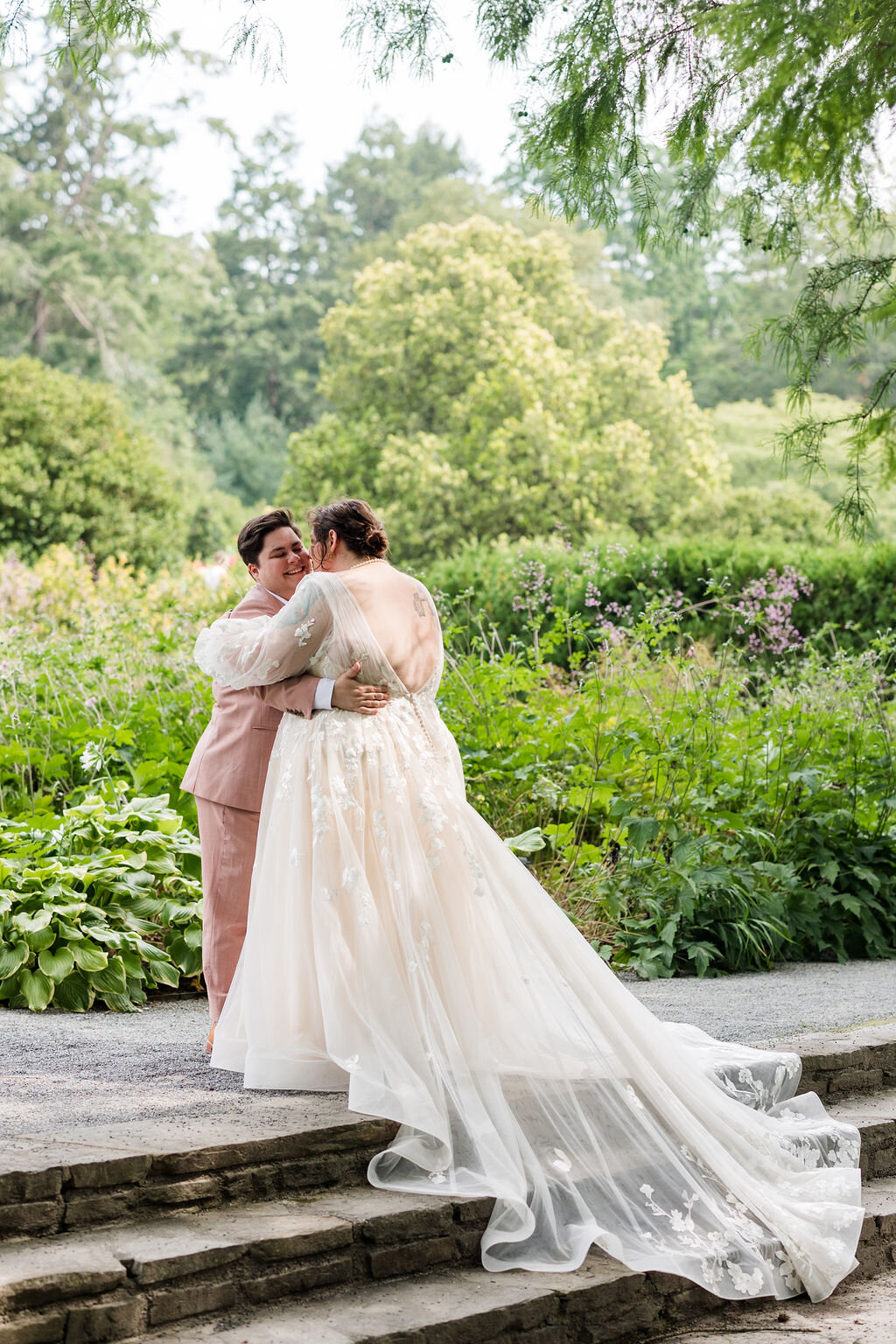 Longwood-Gardens-Lesbian-Wedding-Photos-byLGBTQ-owned-photography-company-Swiger-Photography-5.jpg