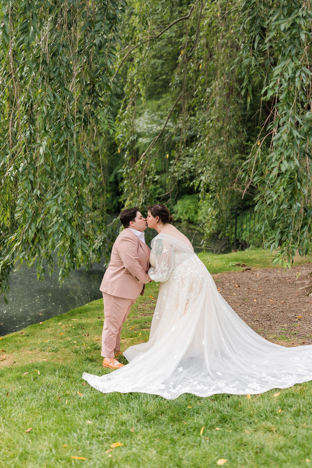 Longwood-Gardens-Lesbian-Wedding-Photos-byLGBTQ-owned-photography-company-Swiger-Photography-15.jpg