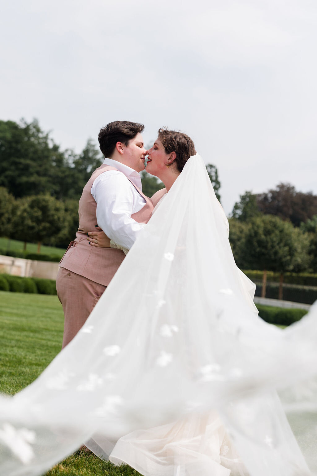 Longwood-Gardens-Lesbian-Wedding-Photos-byLGBTQ-owned-photography-company-Swiger-Photography-45.jpg
