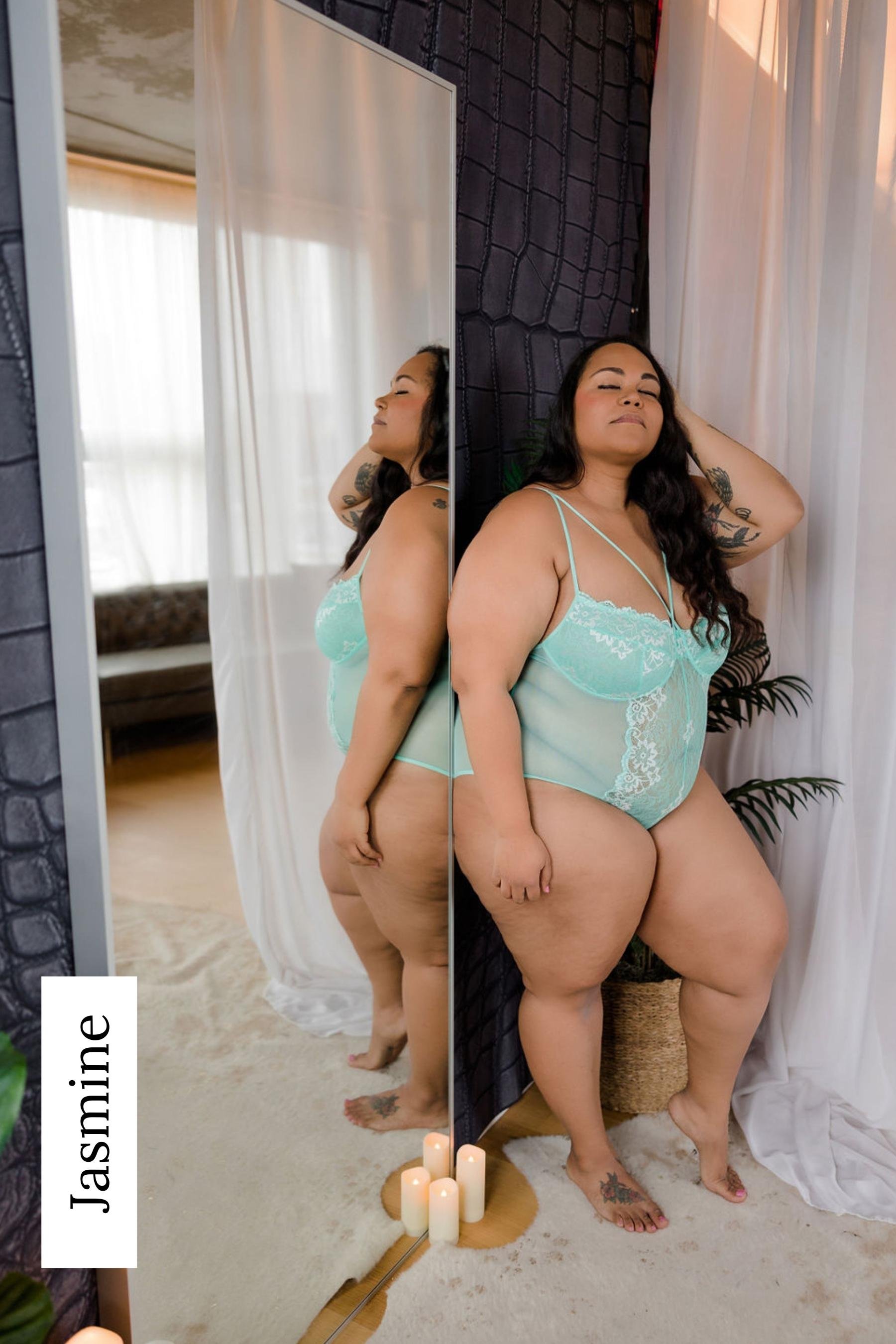 Reign-Disney-Boudoir-Inspired-Shoot-Jasmine