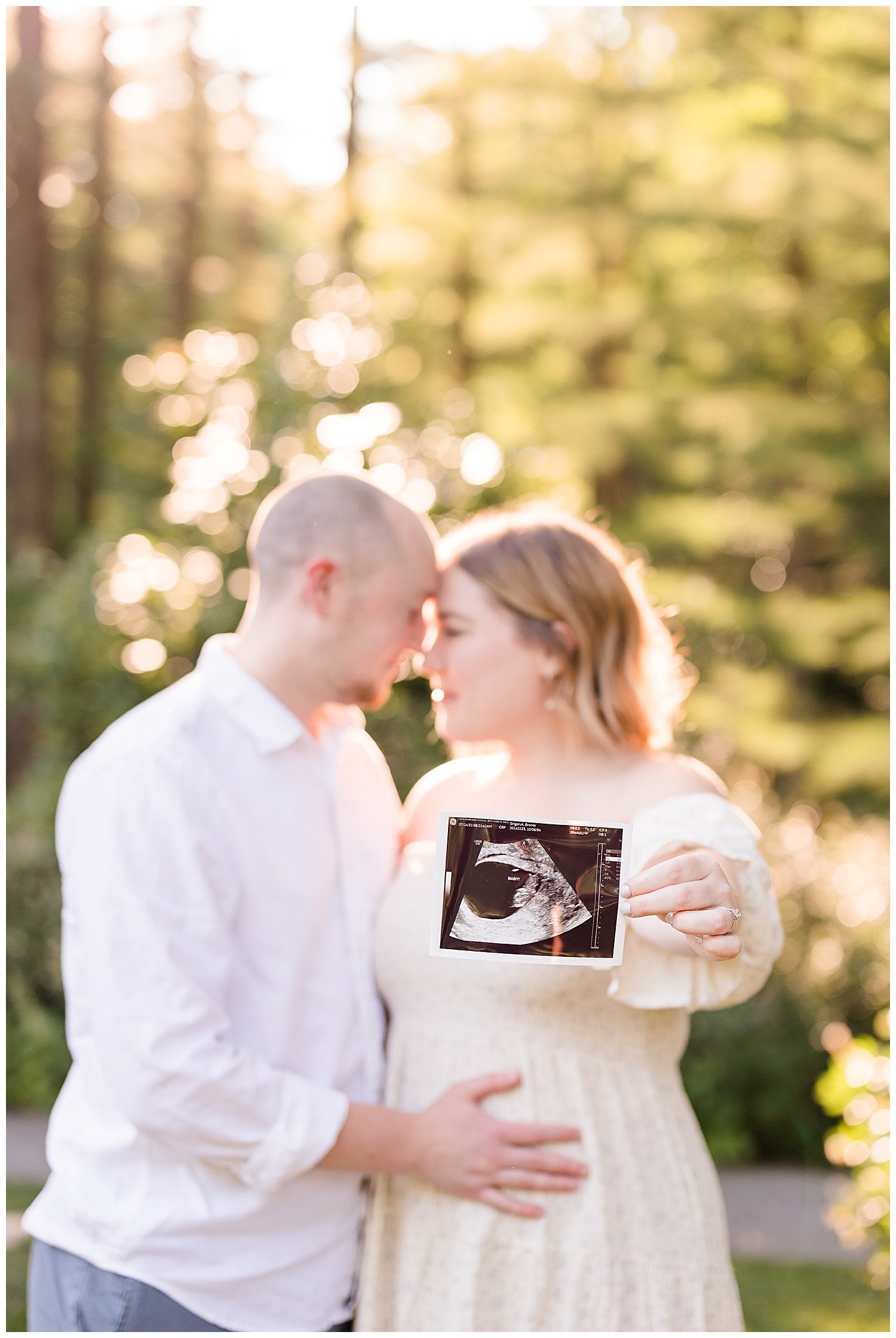 Longwood-Gardens-Pregnancy-Announcement-by-Swiger-Photography-4.jpg