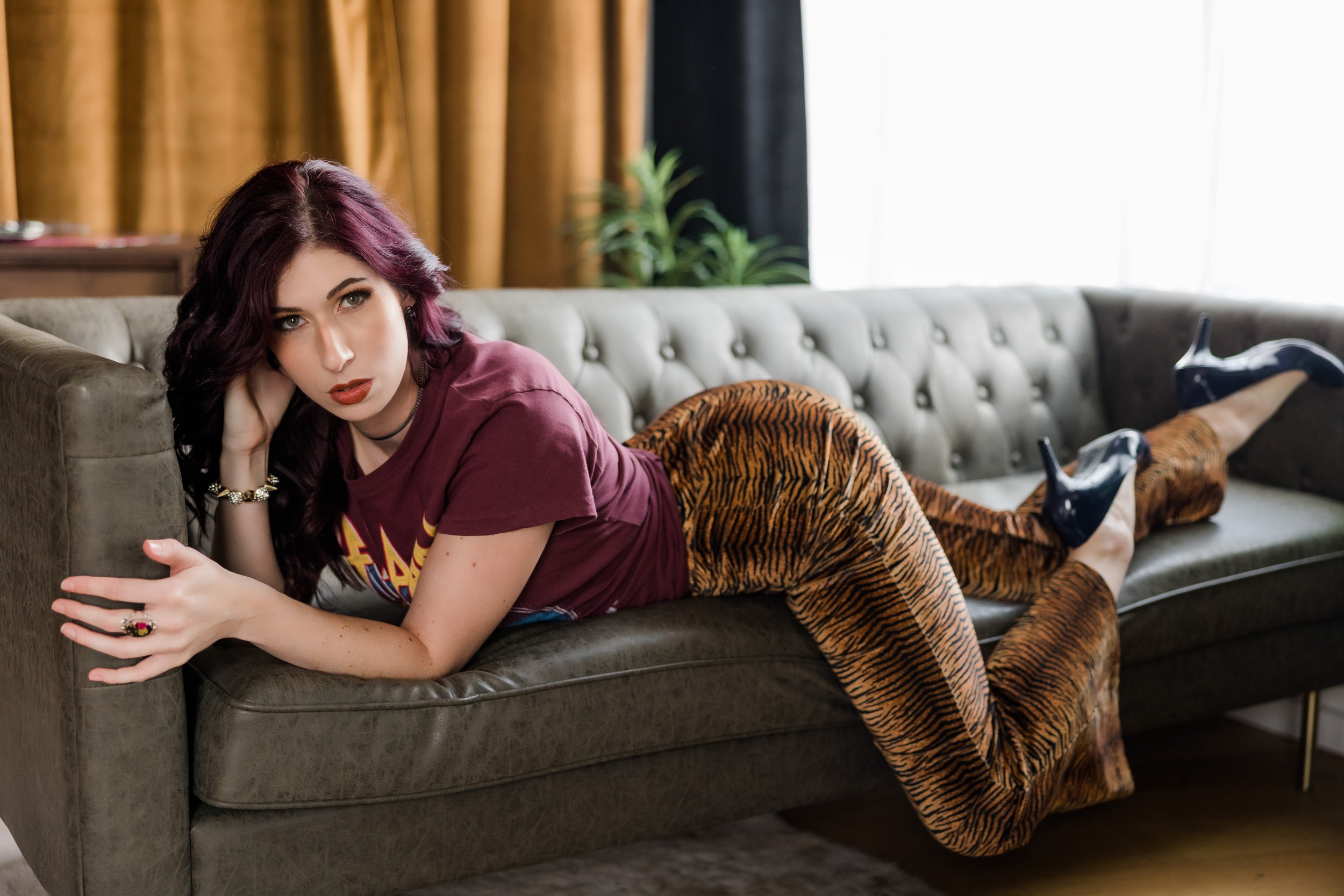 rock-n-roll-boudoir-photography-edgy-couch-pose