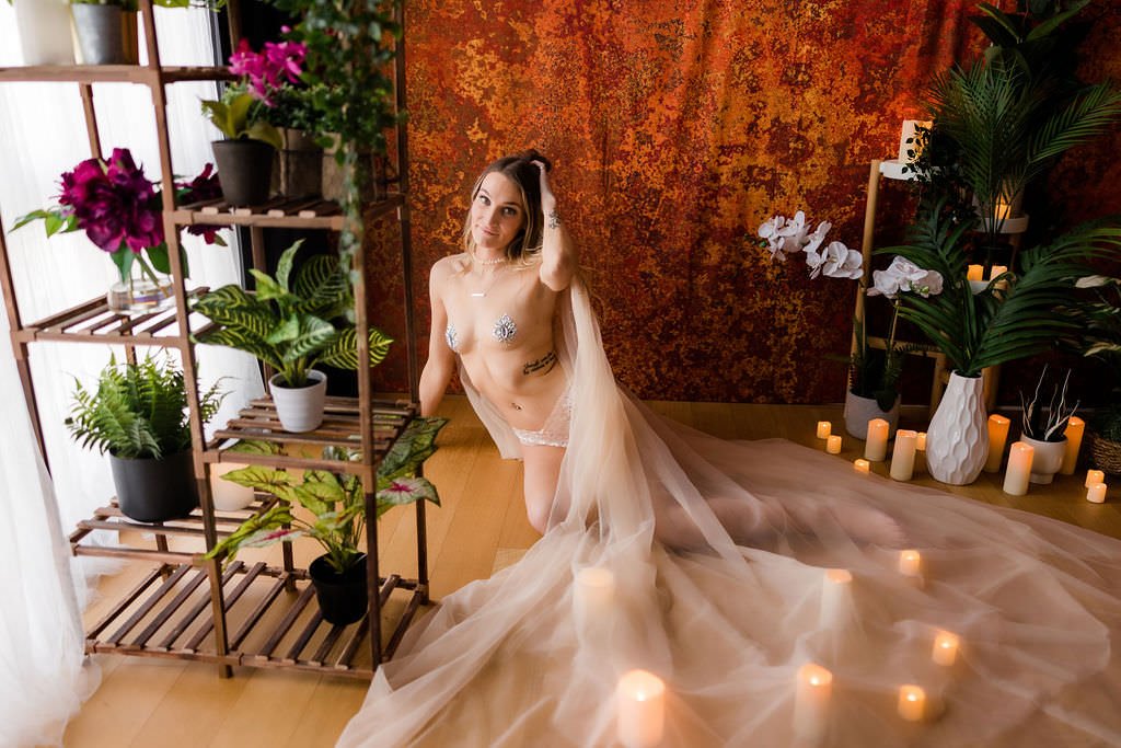 bridal-veil-candles-boudoir-photography-inspiration-philadelphia