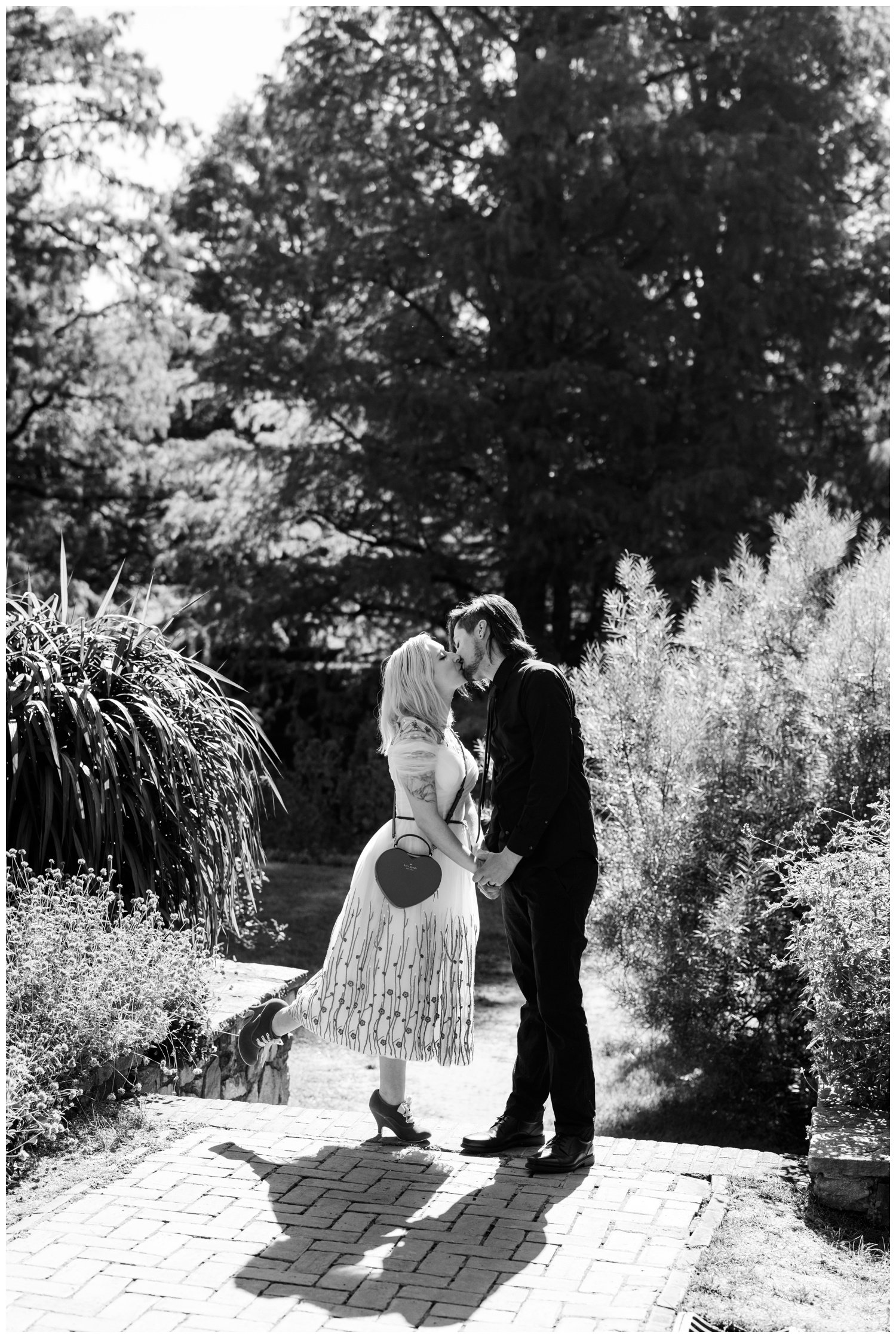 Glam-Longwood-Gardens-Summer-Engagement-Session-for-Offbeat-couple-2.jpg