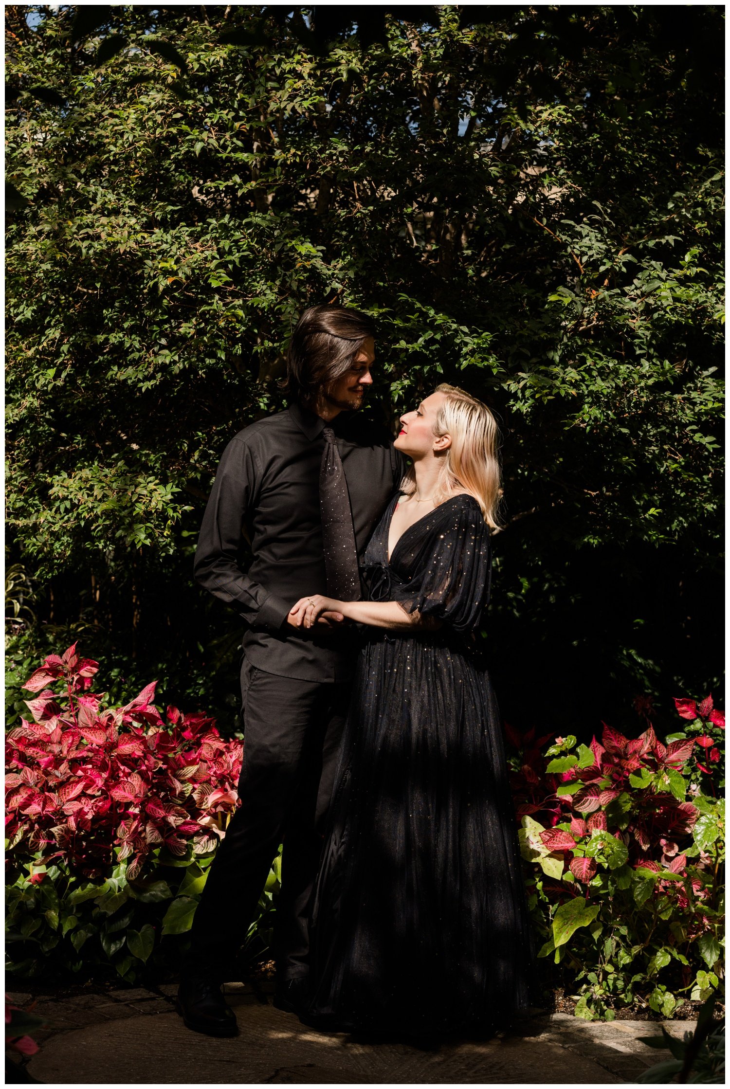 Glam-Longwood-Gardens-Summer-Engagement-Session-for-Offbeat-couple-17.jpg