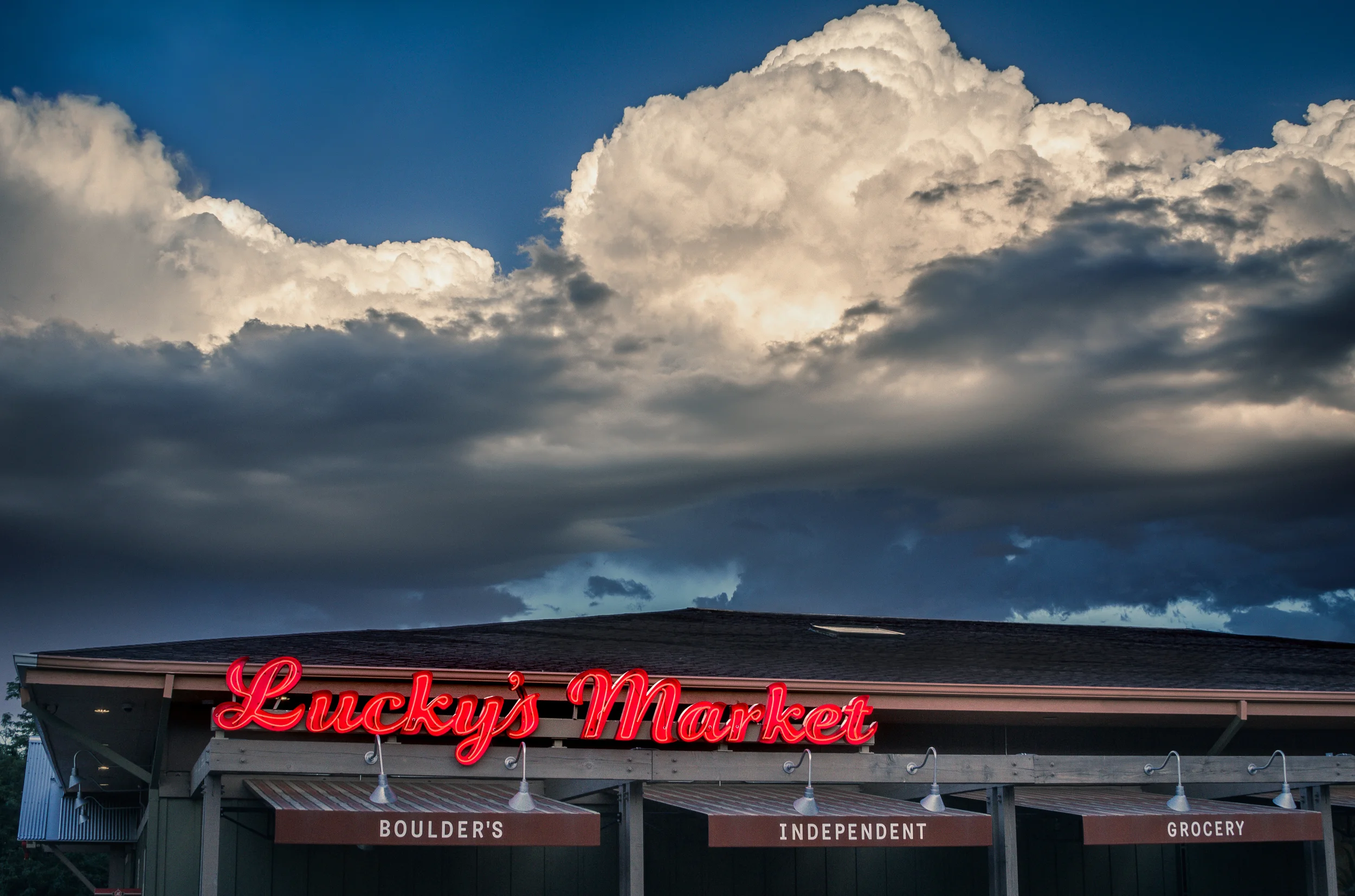 Lucky's (1 of 1).jpg
