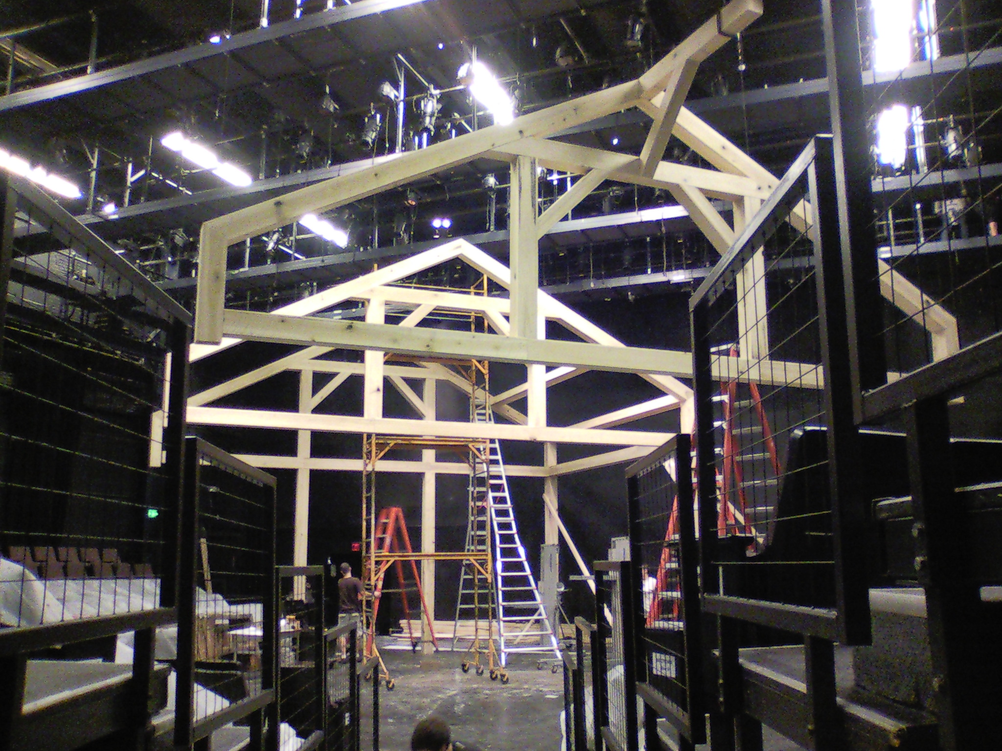  The  Charlotte's Web  set under construction. 