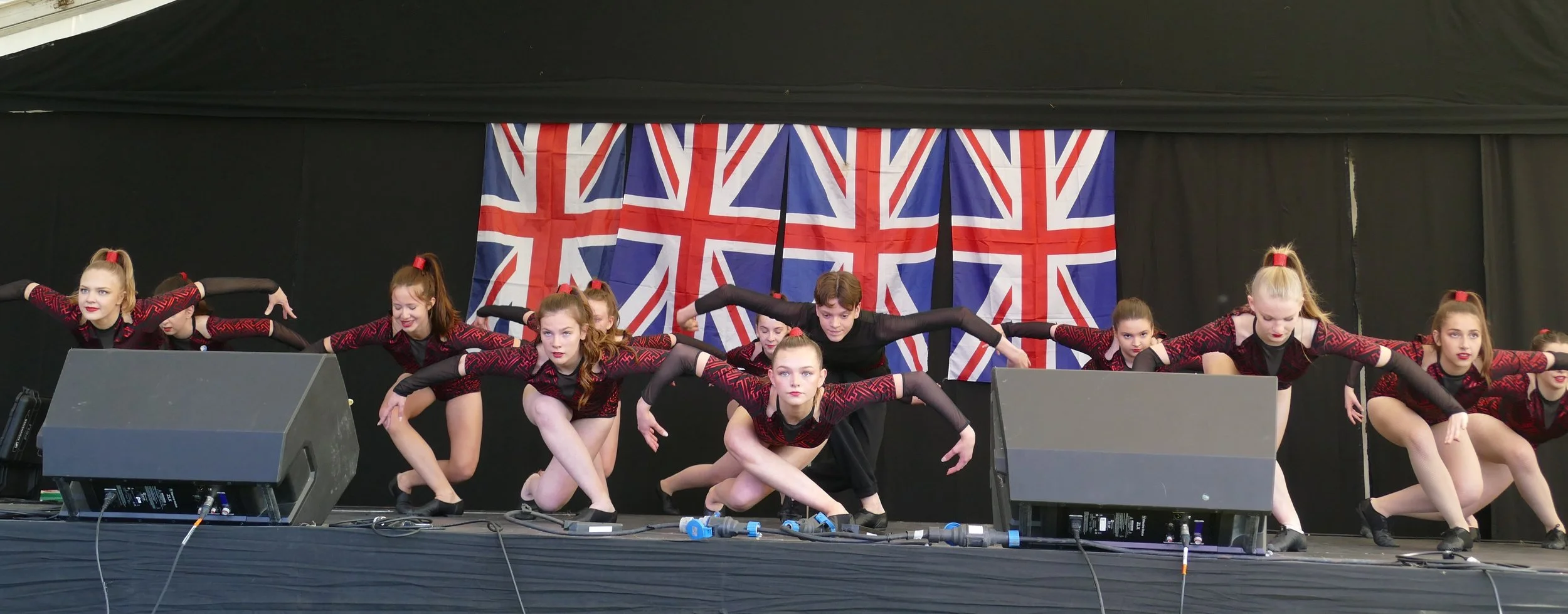      

 
   Pure Rhythm were part of the Queens Jubilee celebrations in Saffron Walden. Our Mermaids and Under The Sea characters opened the man made Beach  along side the Mayor. This was all part of of the fun to celebrate  HM The Queens Platinum Ju