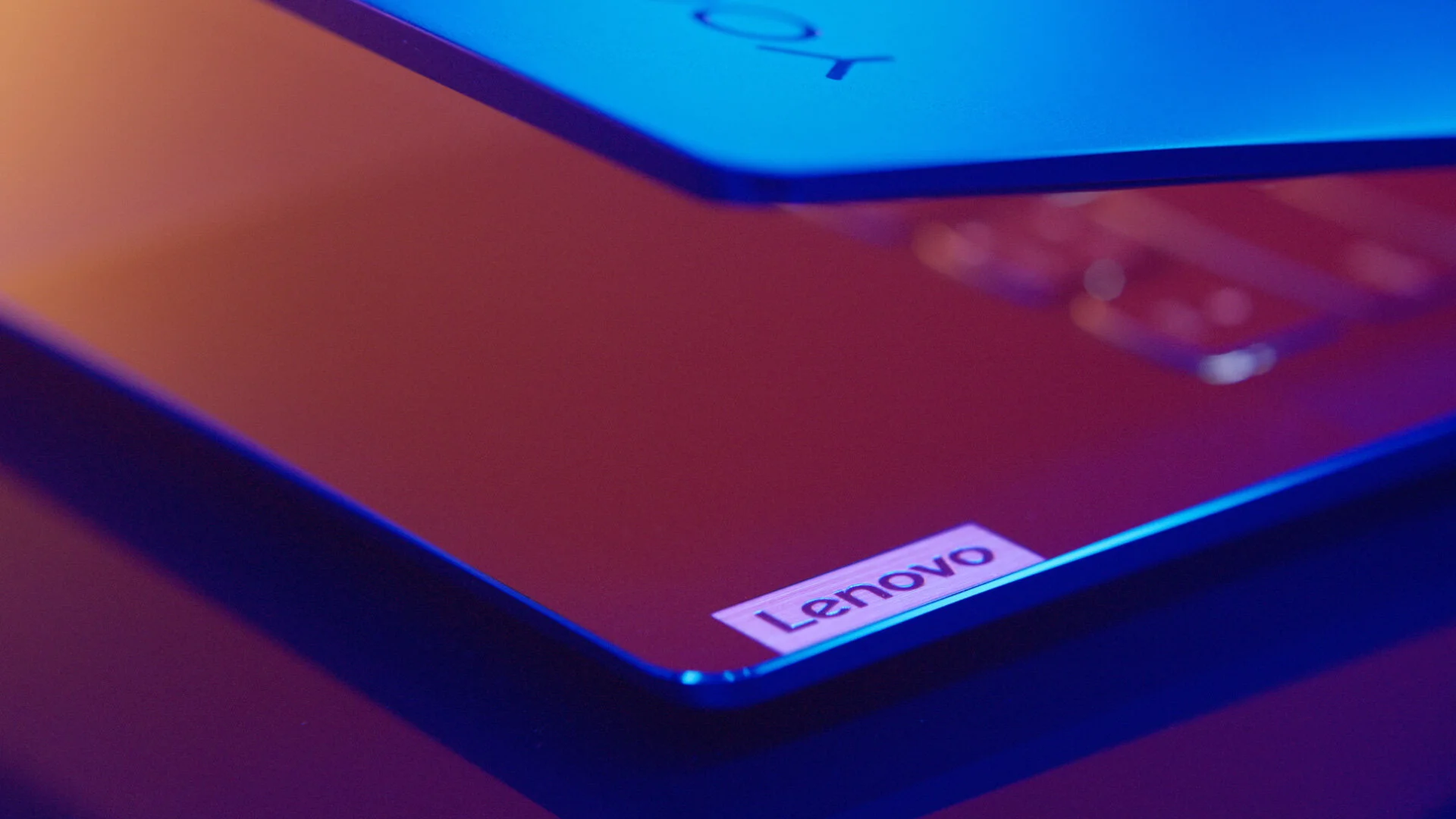 lenovo_yoga12_karimzariffa.jpg