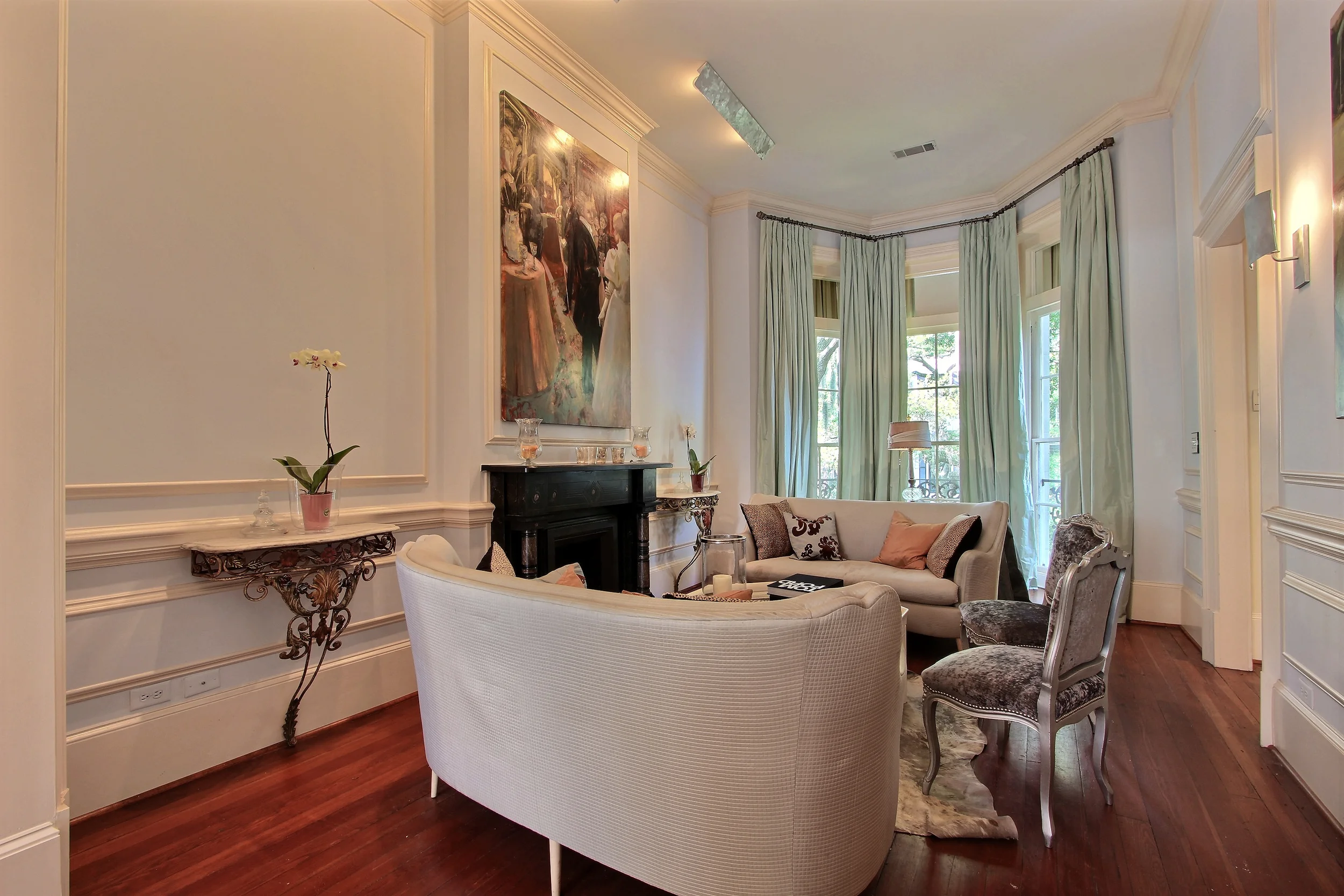 Parlor(1).jpg