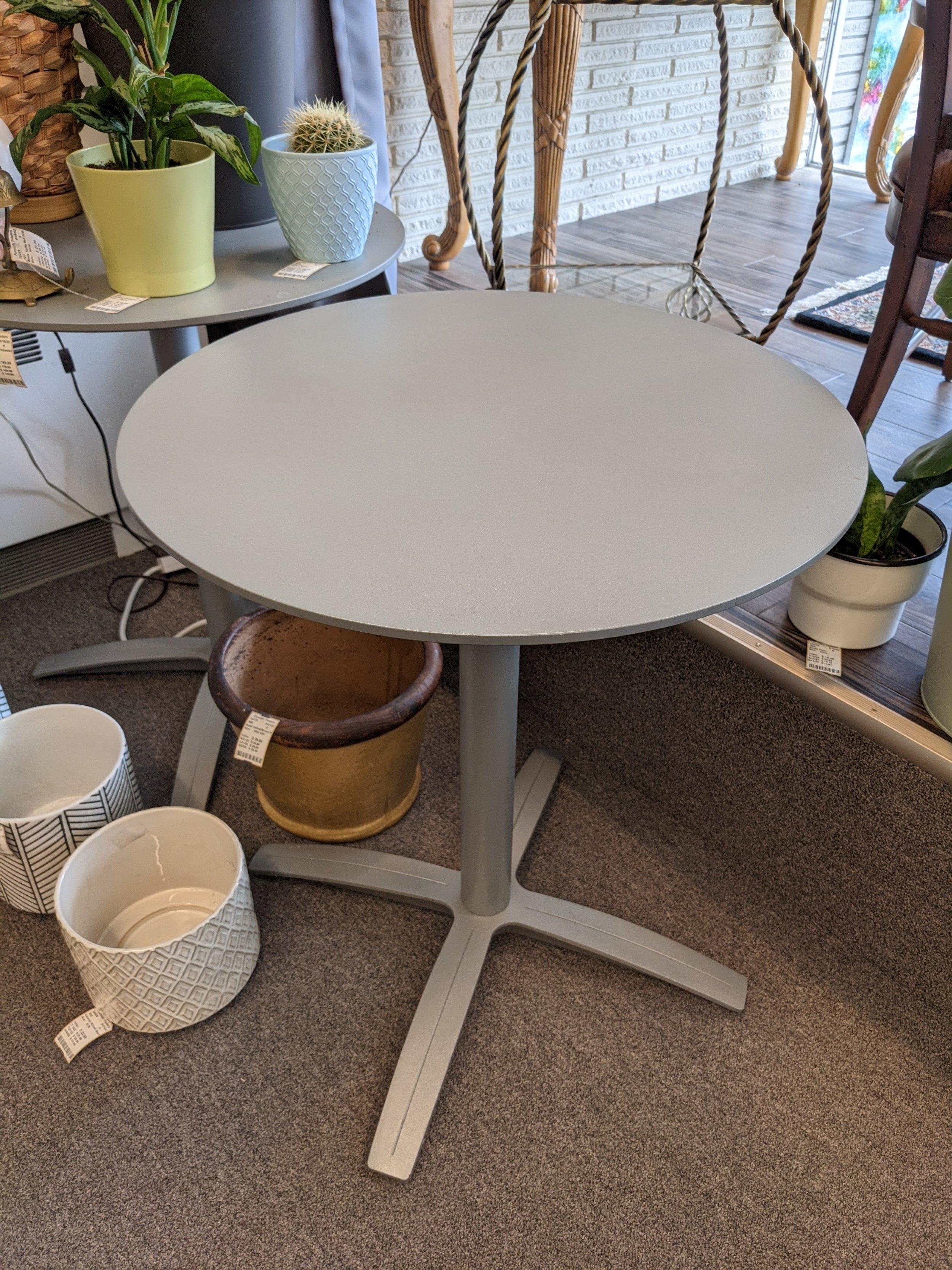 KnollStudio Pedestal/Bistro Tables