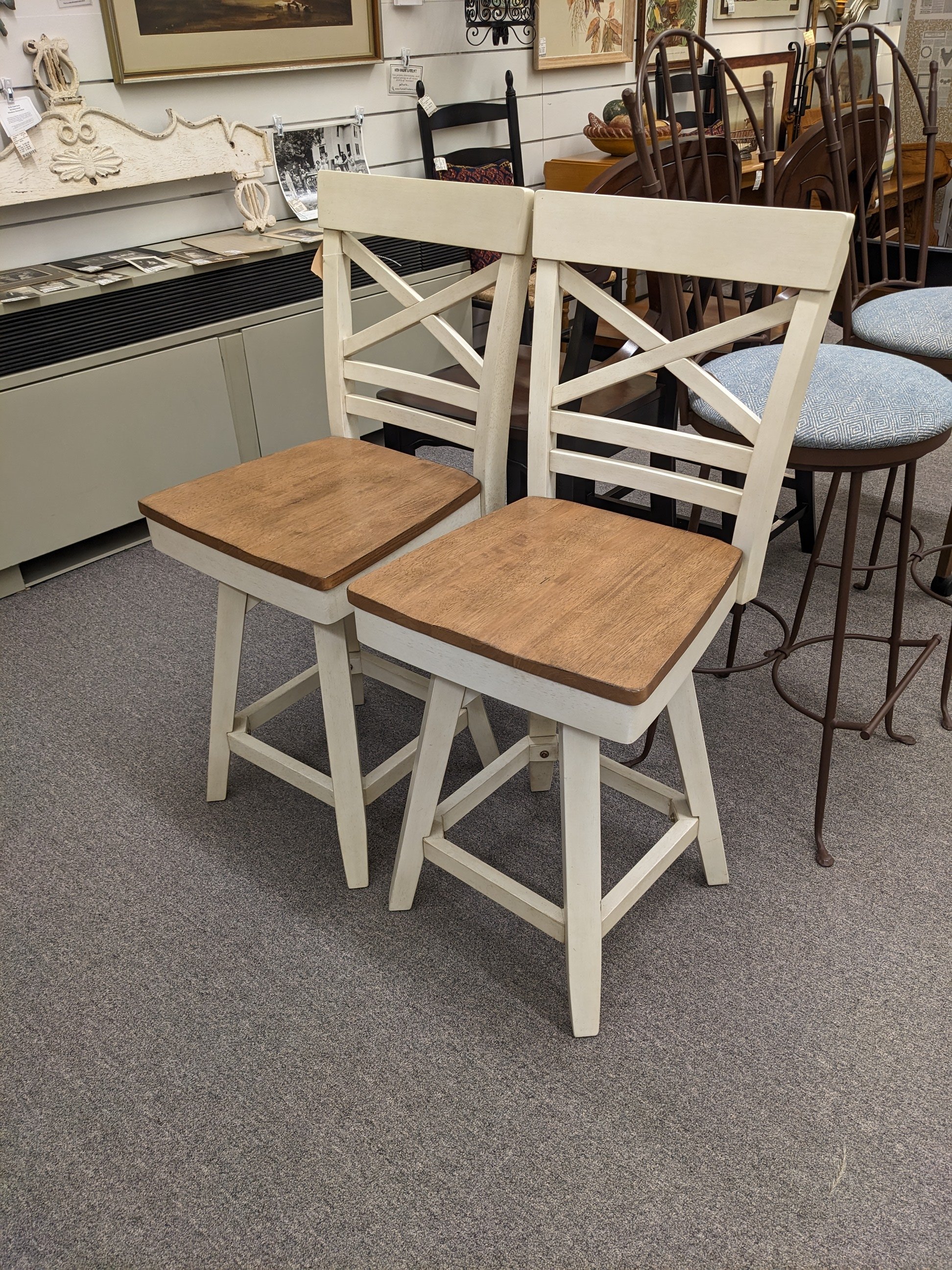 2Pc Antique White X-Back Counter Stools