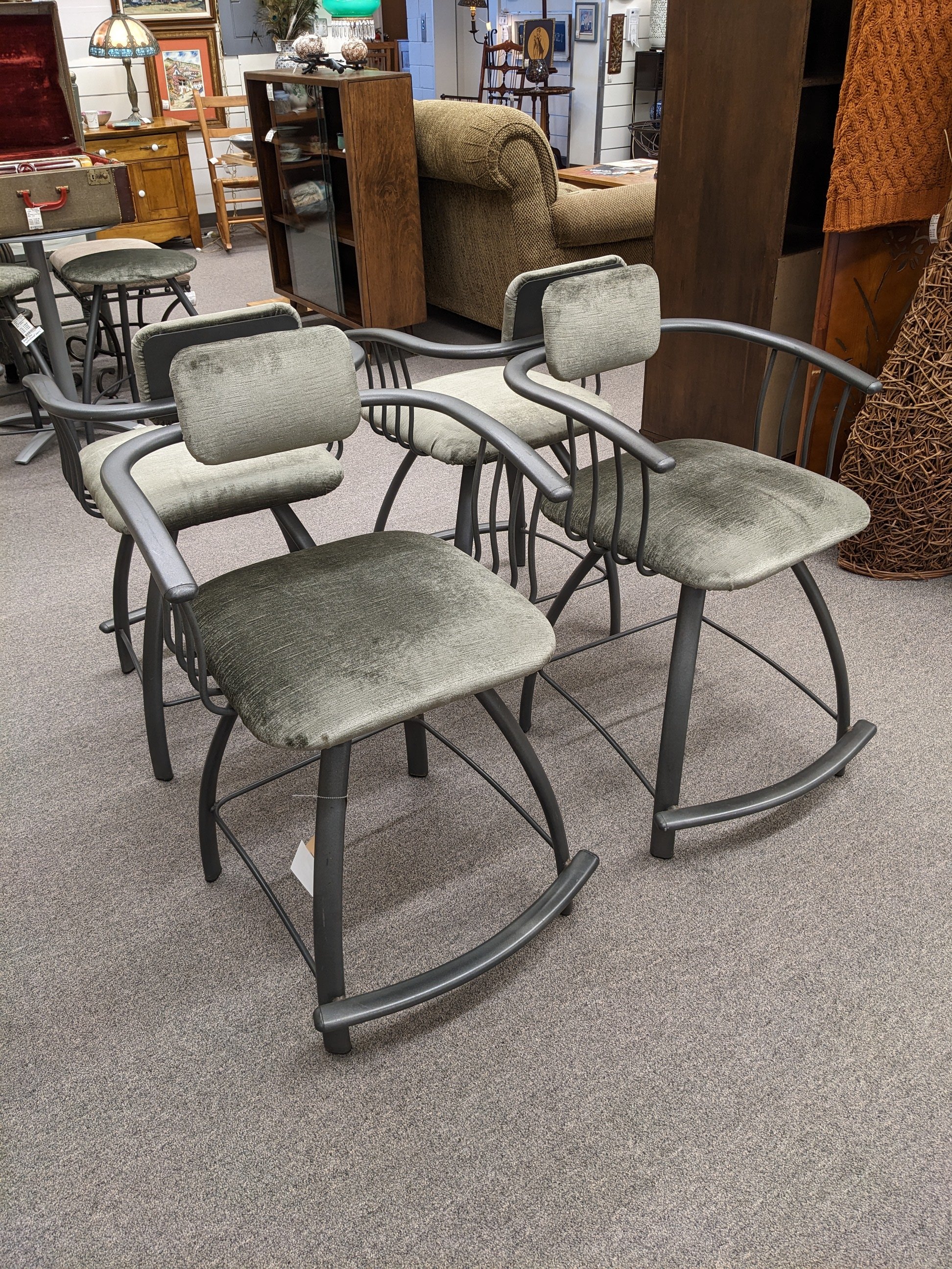 4Pc Swivel Chairs/Stools