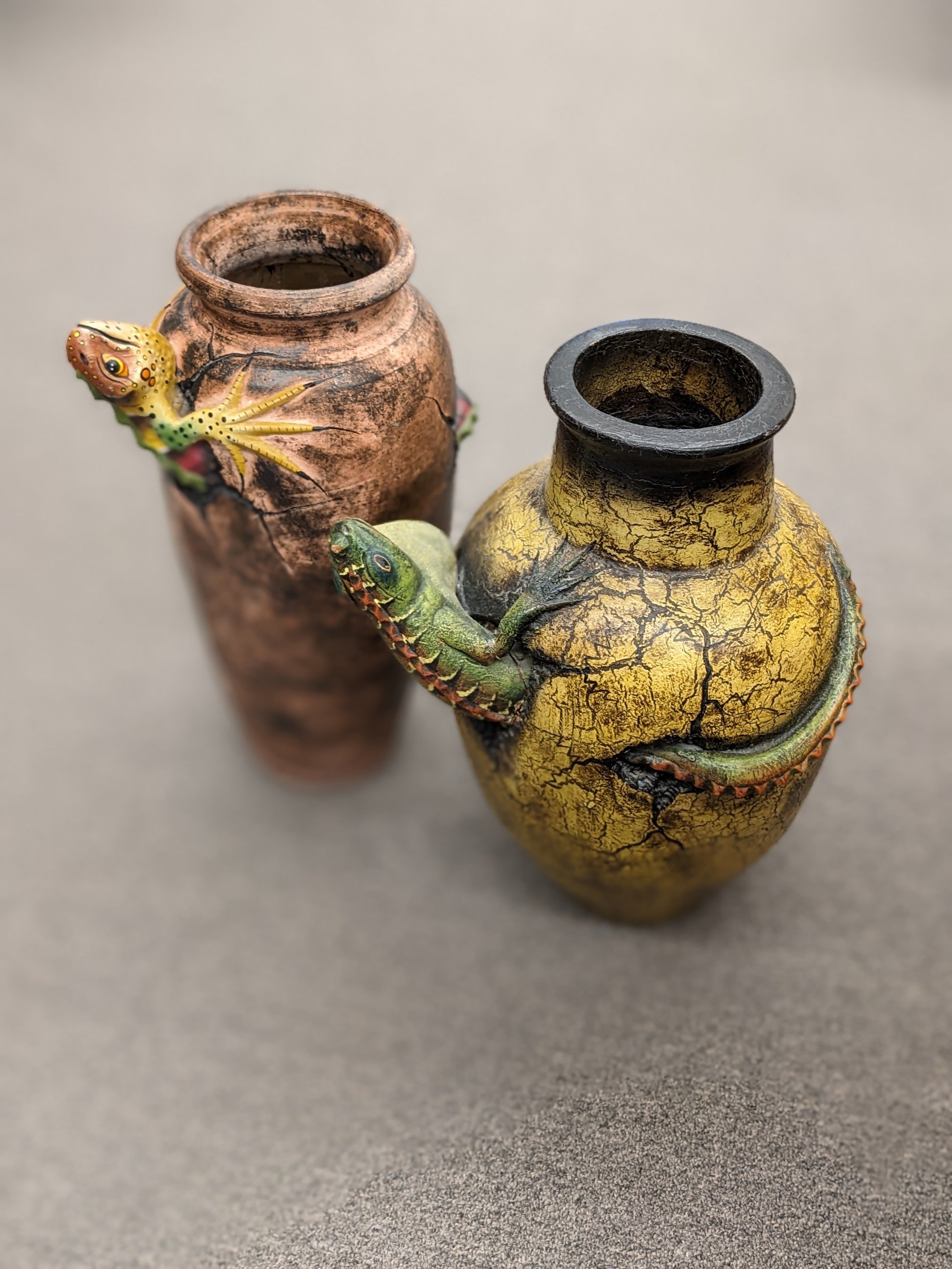 Iguana/Lizard Breakout Vases