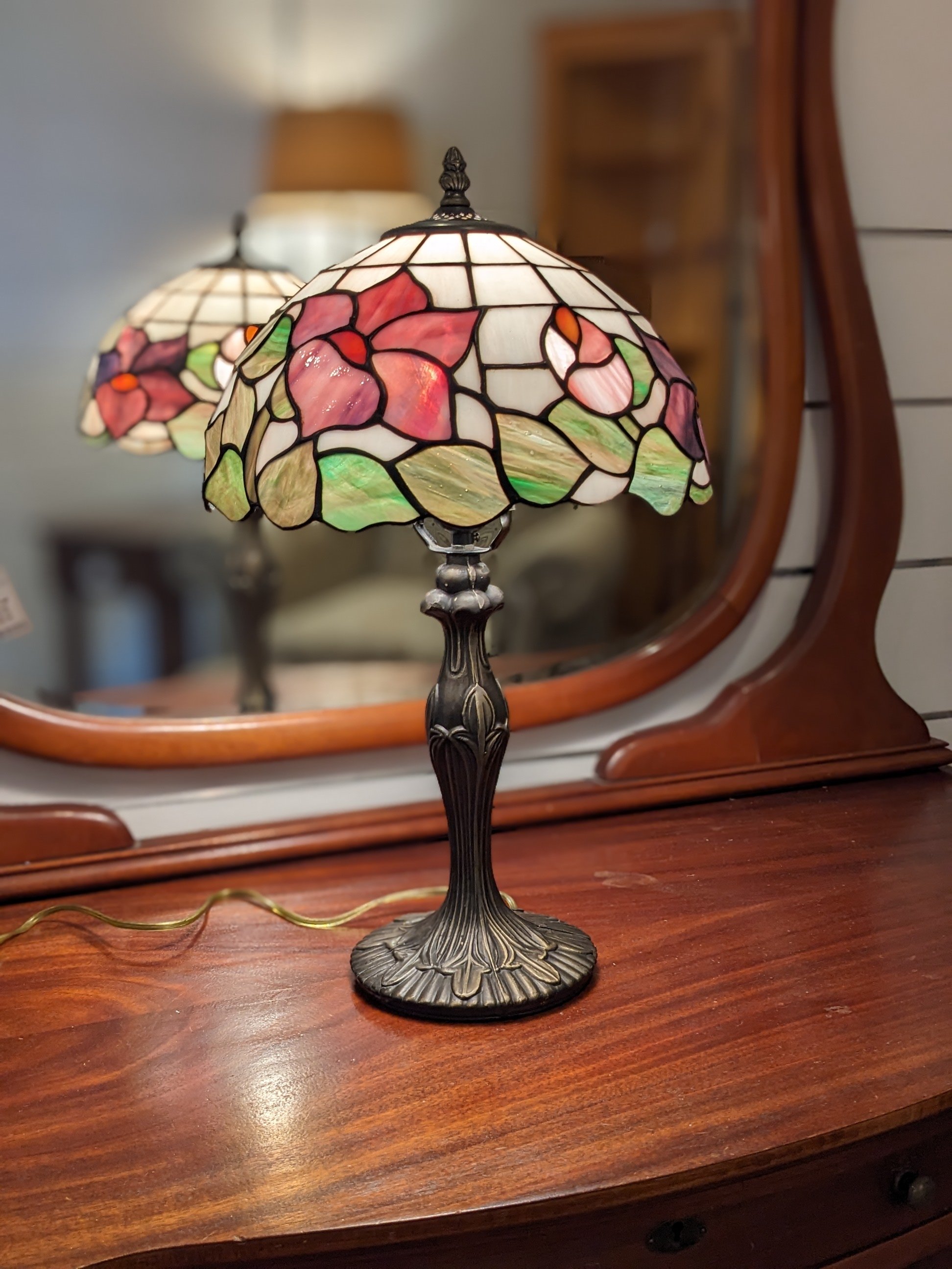 Tiffany-Style Stained Glass Lamp