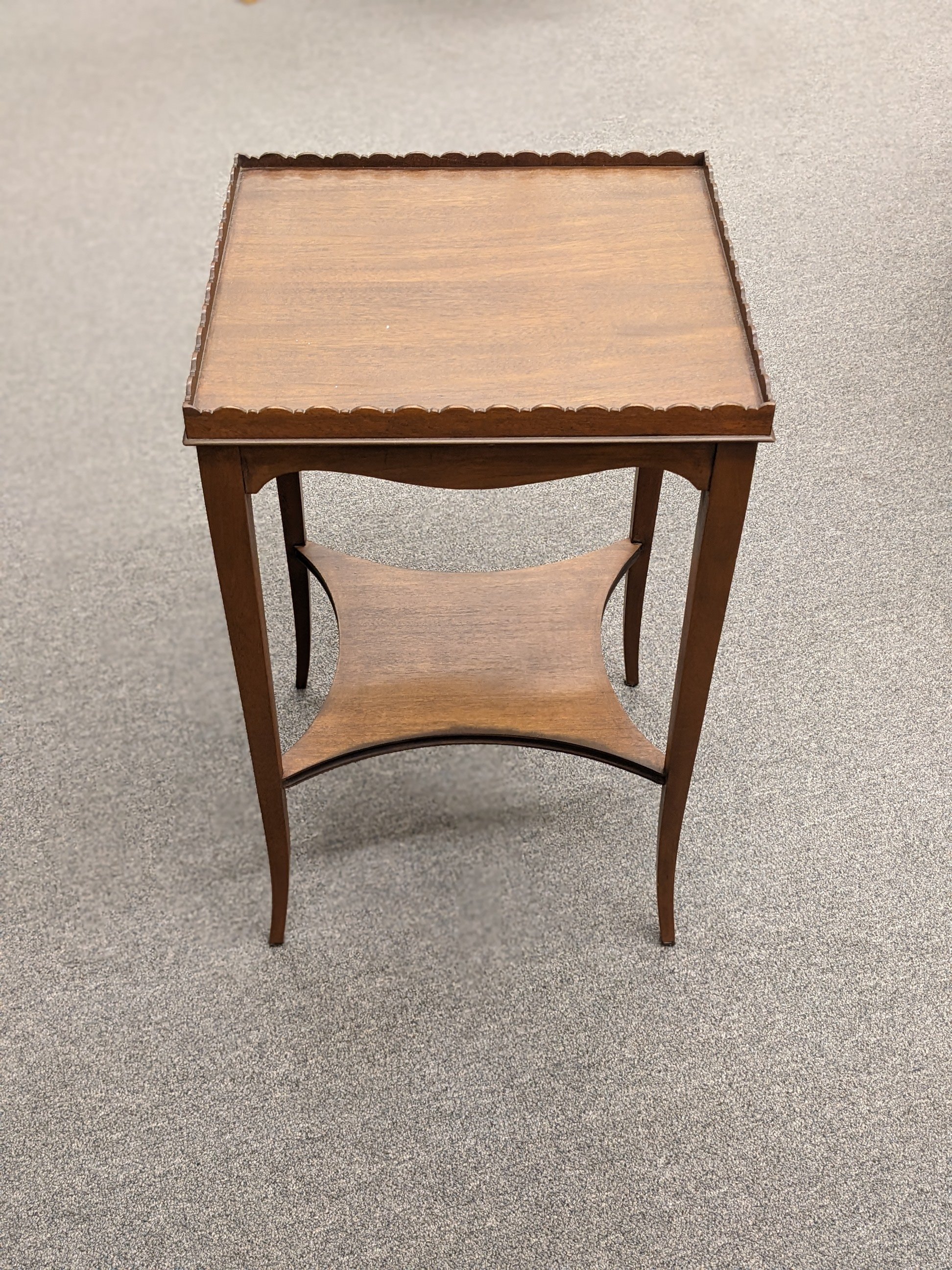 Vtg Mahogany Side/Accent Table