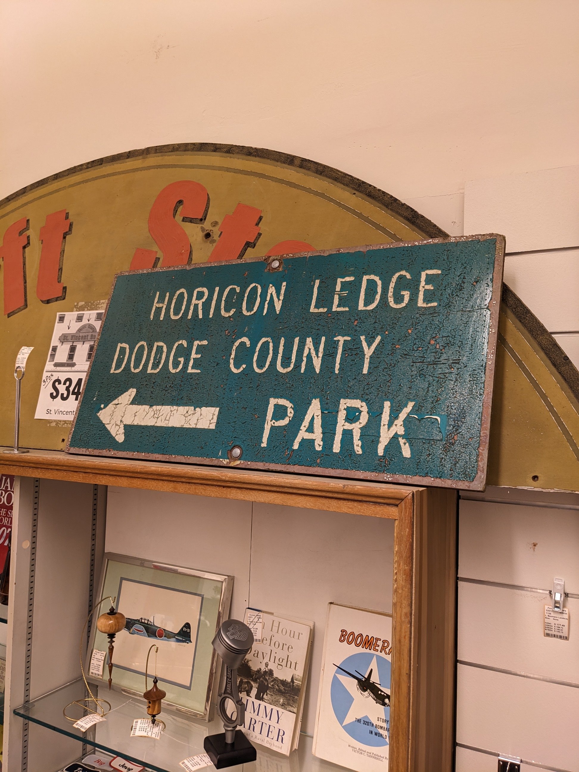 Horicon Ledge Vintage Park Sign