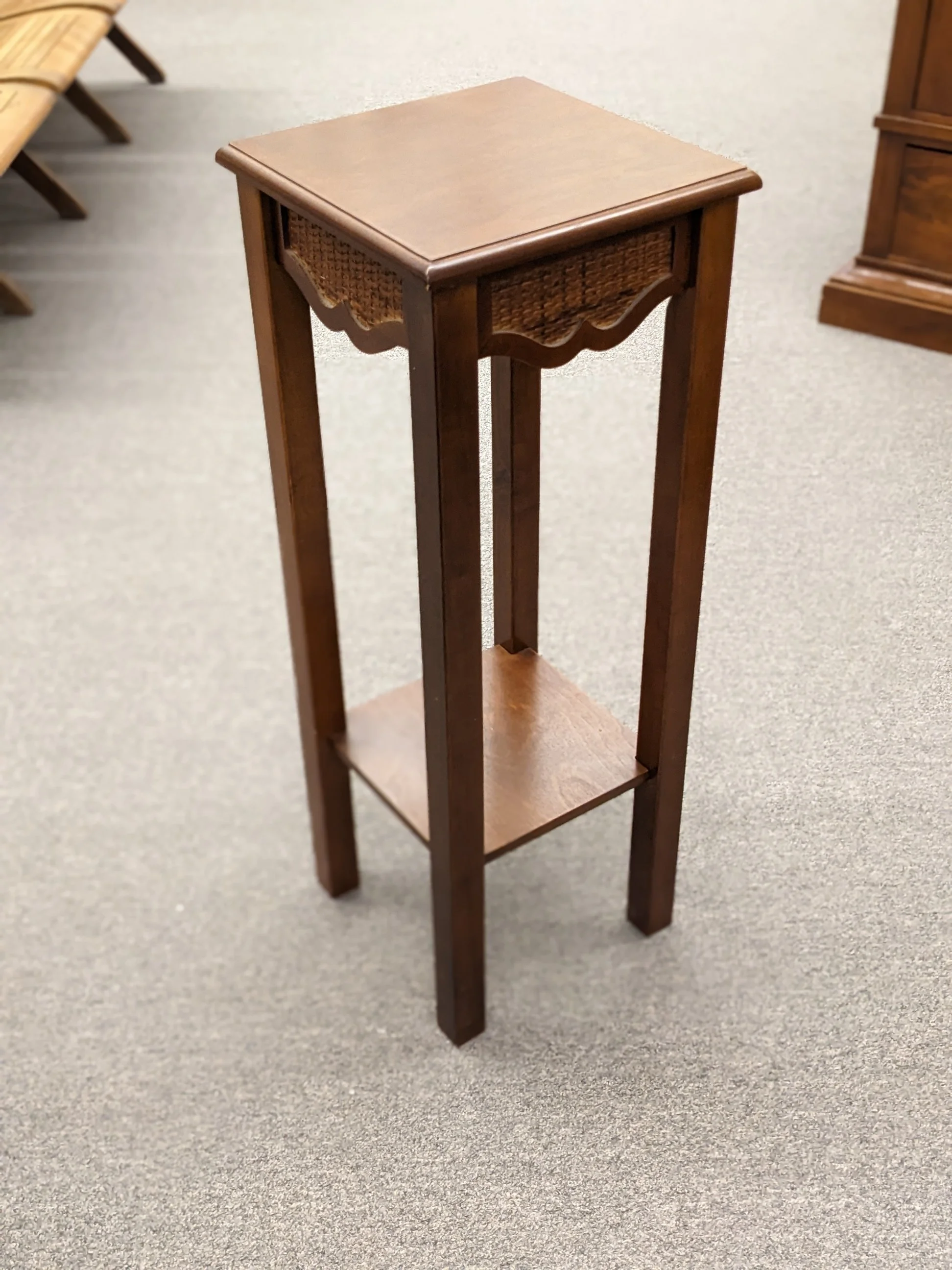 Square 2-Tier Plant Stand