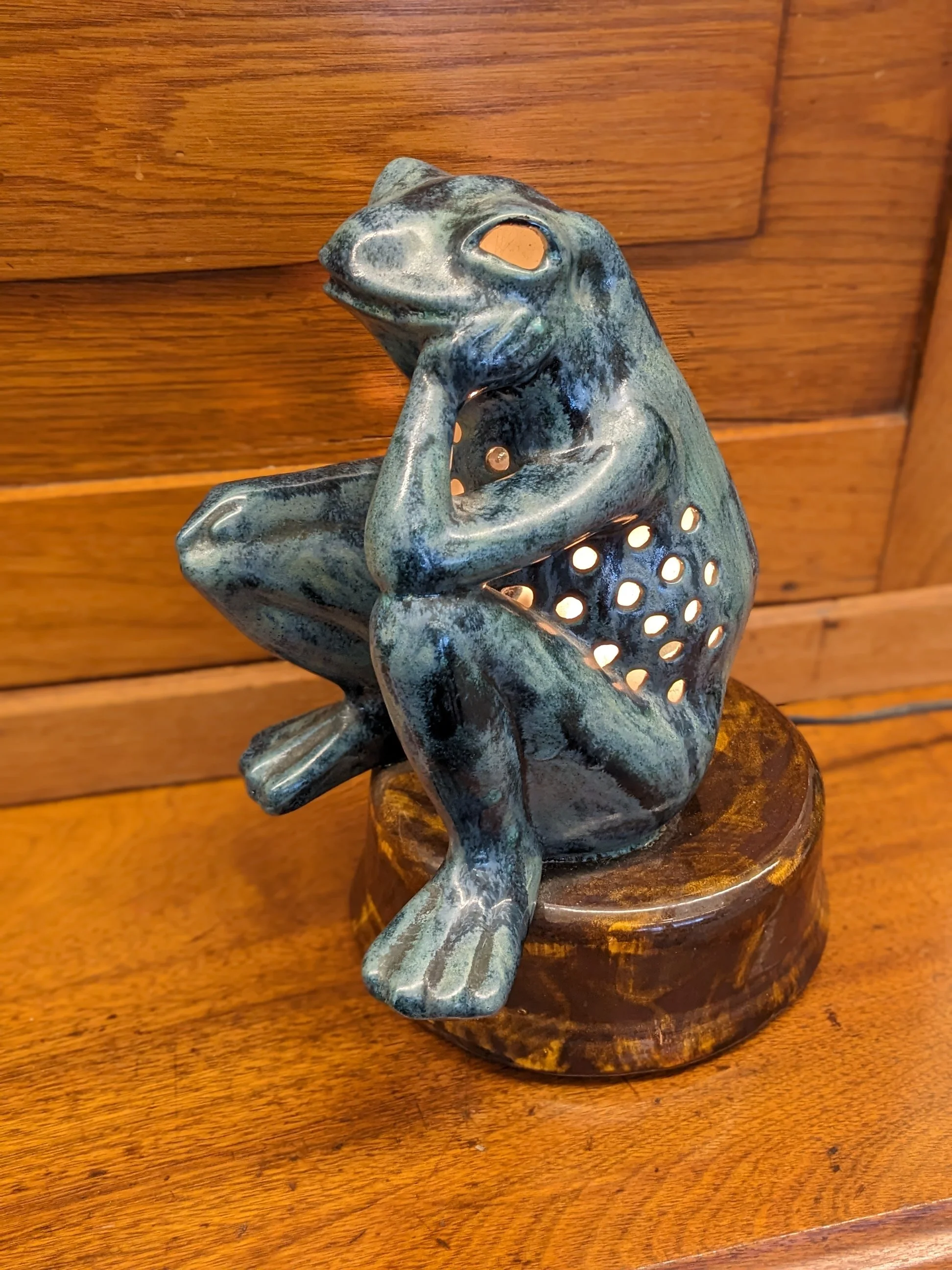 Vintage Ceramic Frog Lamp
