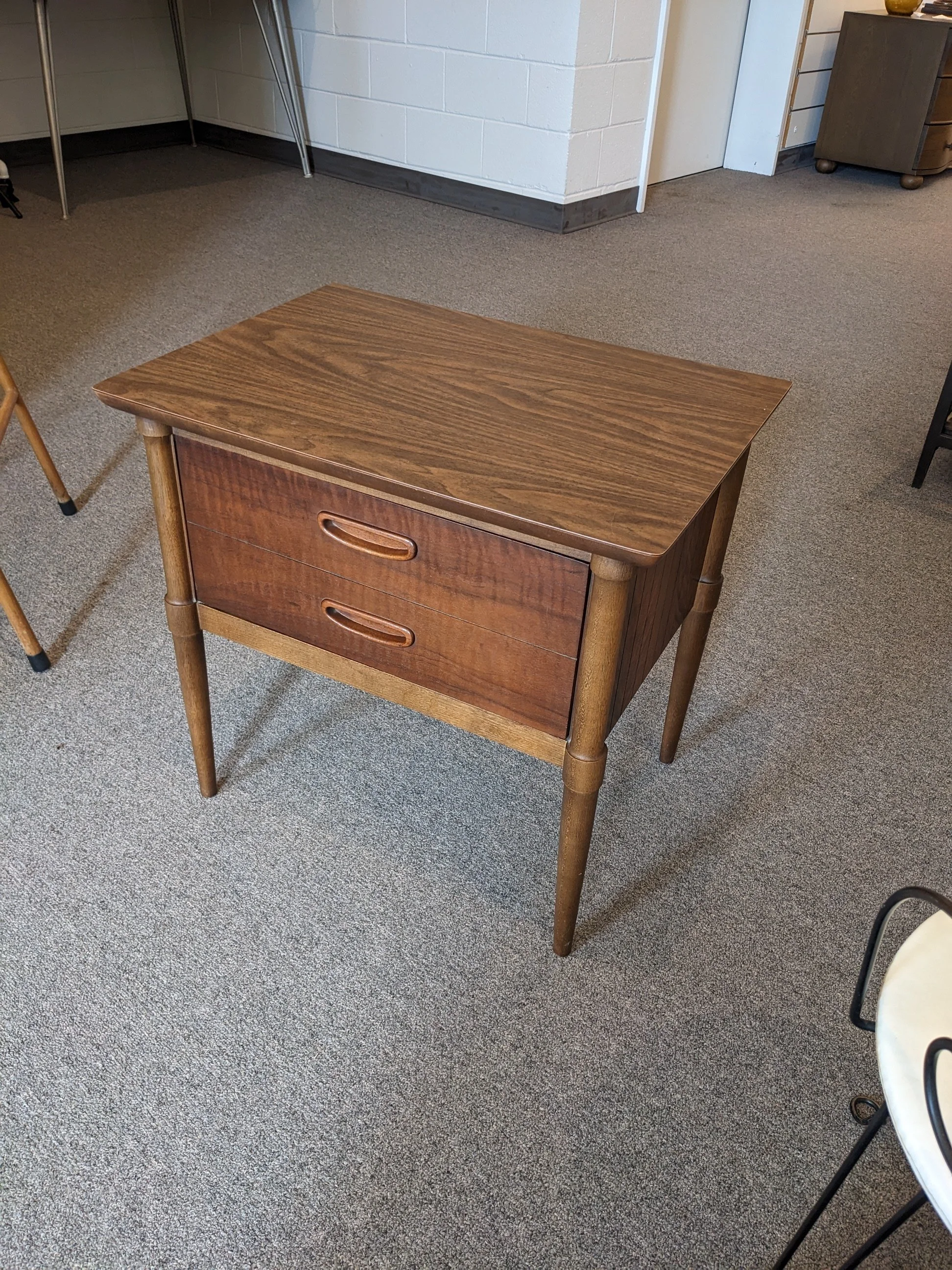 Vintage Lane Walnut Nightstand End Table