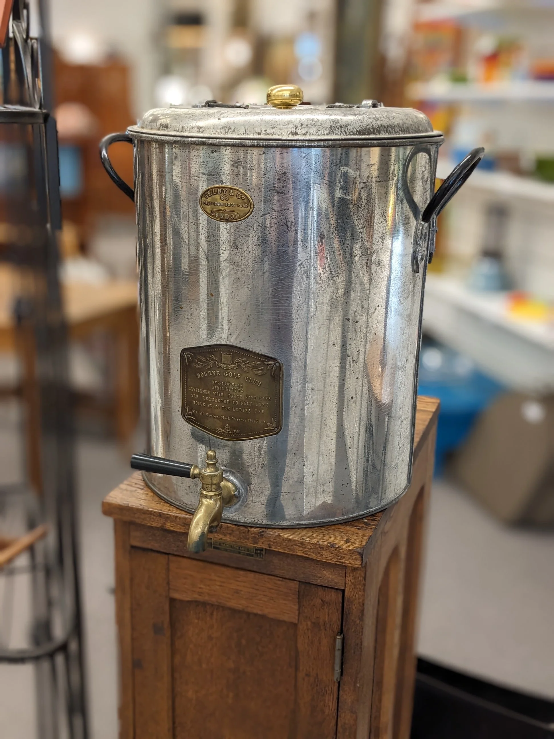 Early English Golf Club Tea Urn