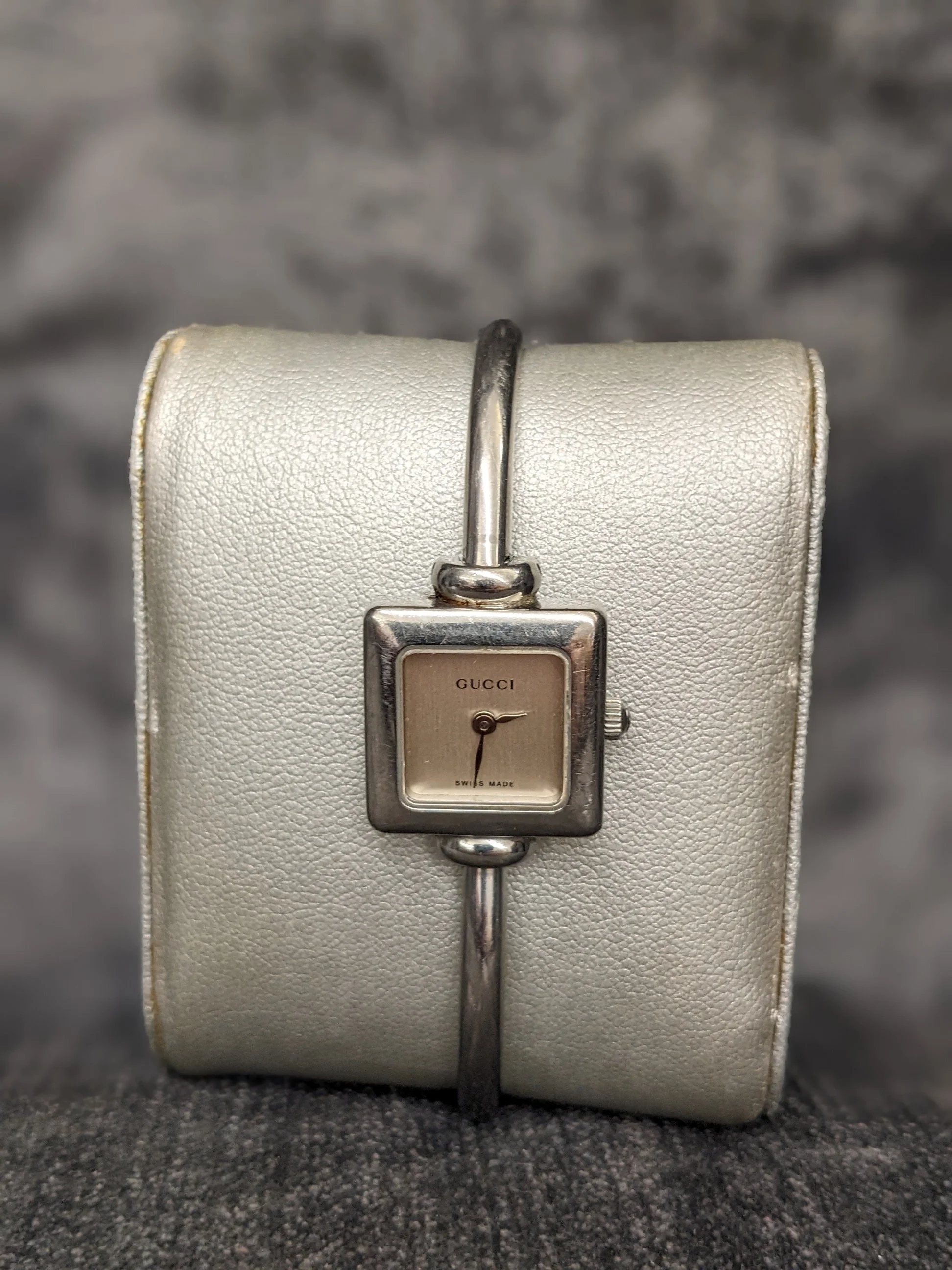 Gucci 1900L Ladies' Quartz Watch