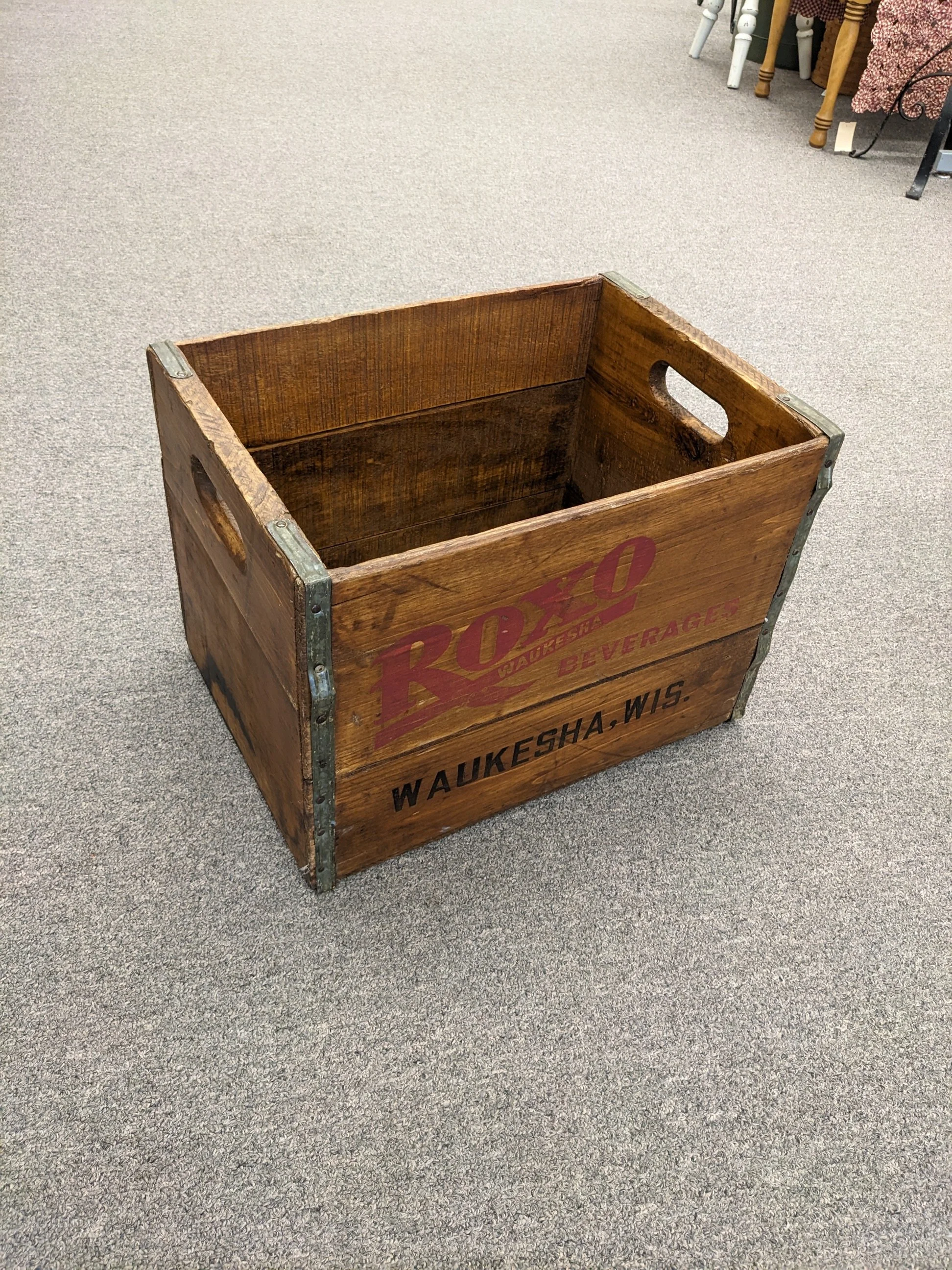 Waukesha Roxo Beverages Crate