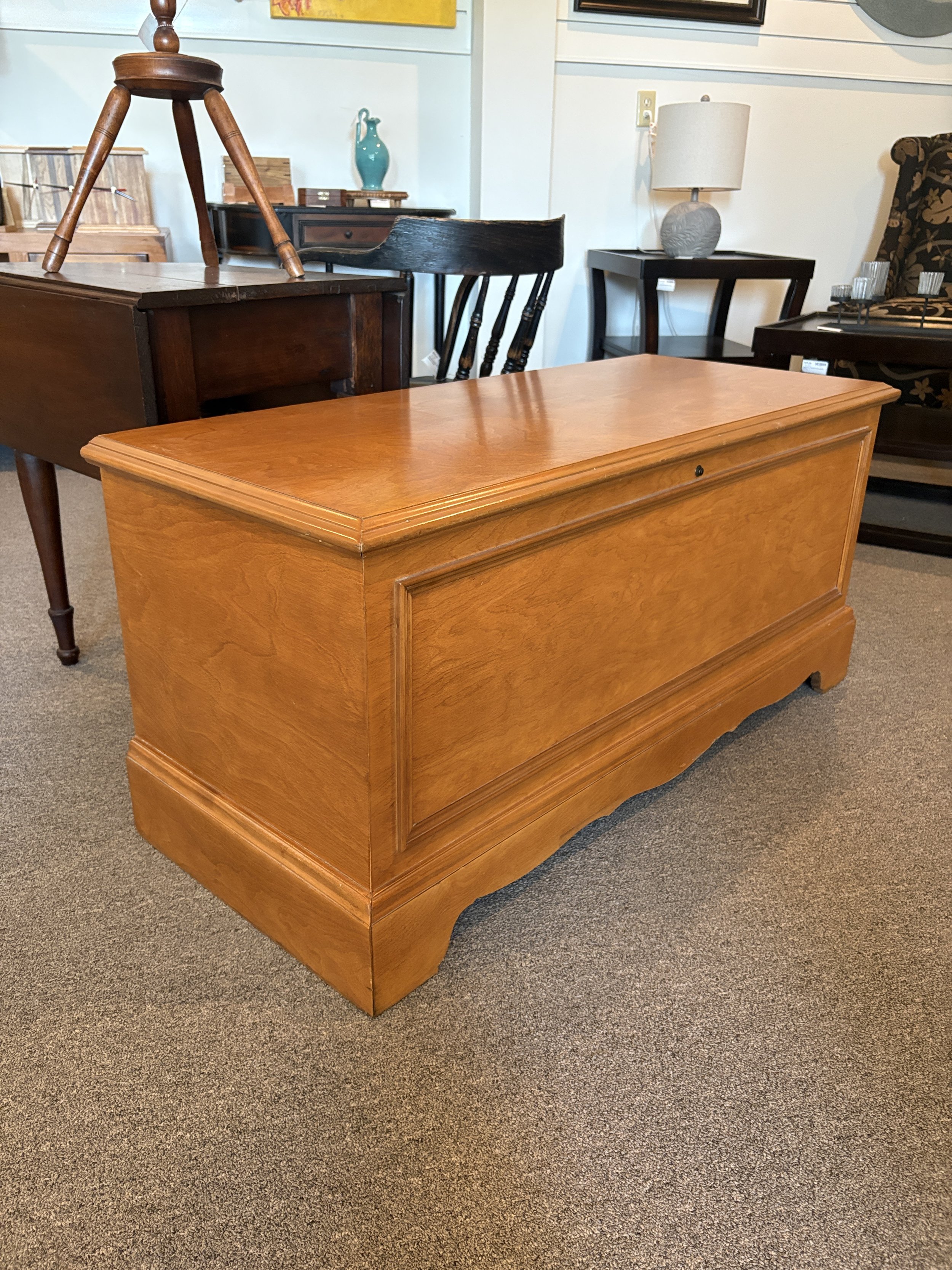 1940s Roos Cedar Sweetheart Chest/Trunk