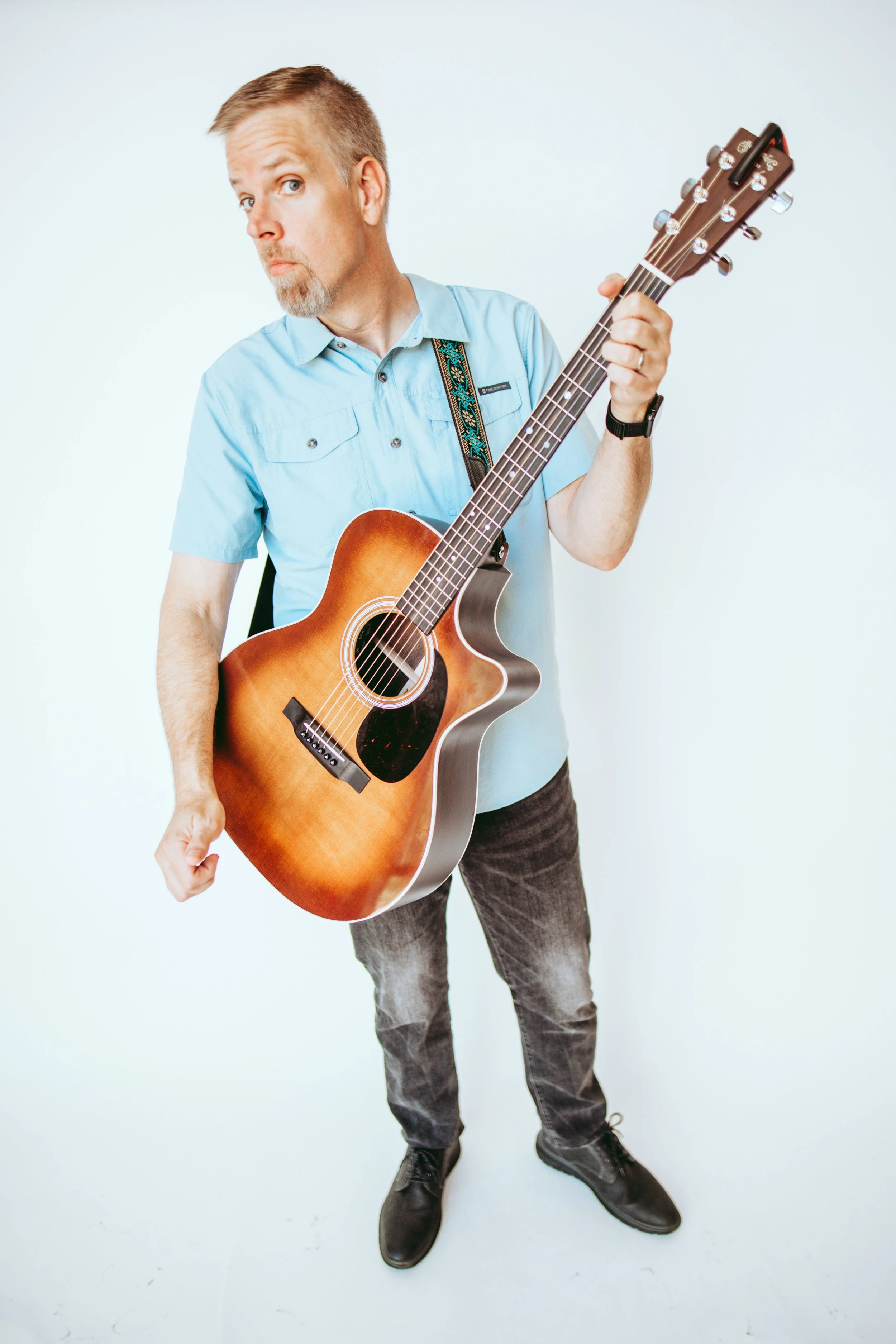 Jonnie Guitar Strum.jpg