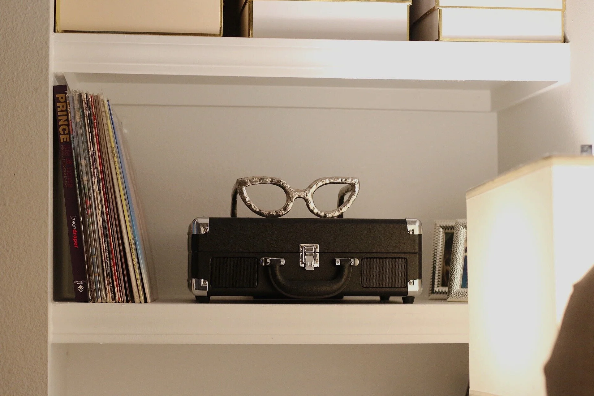 How to live &amp; decorate in a small space