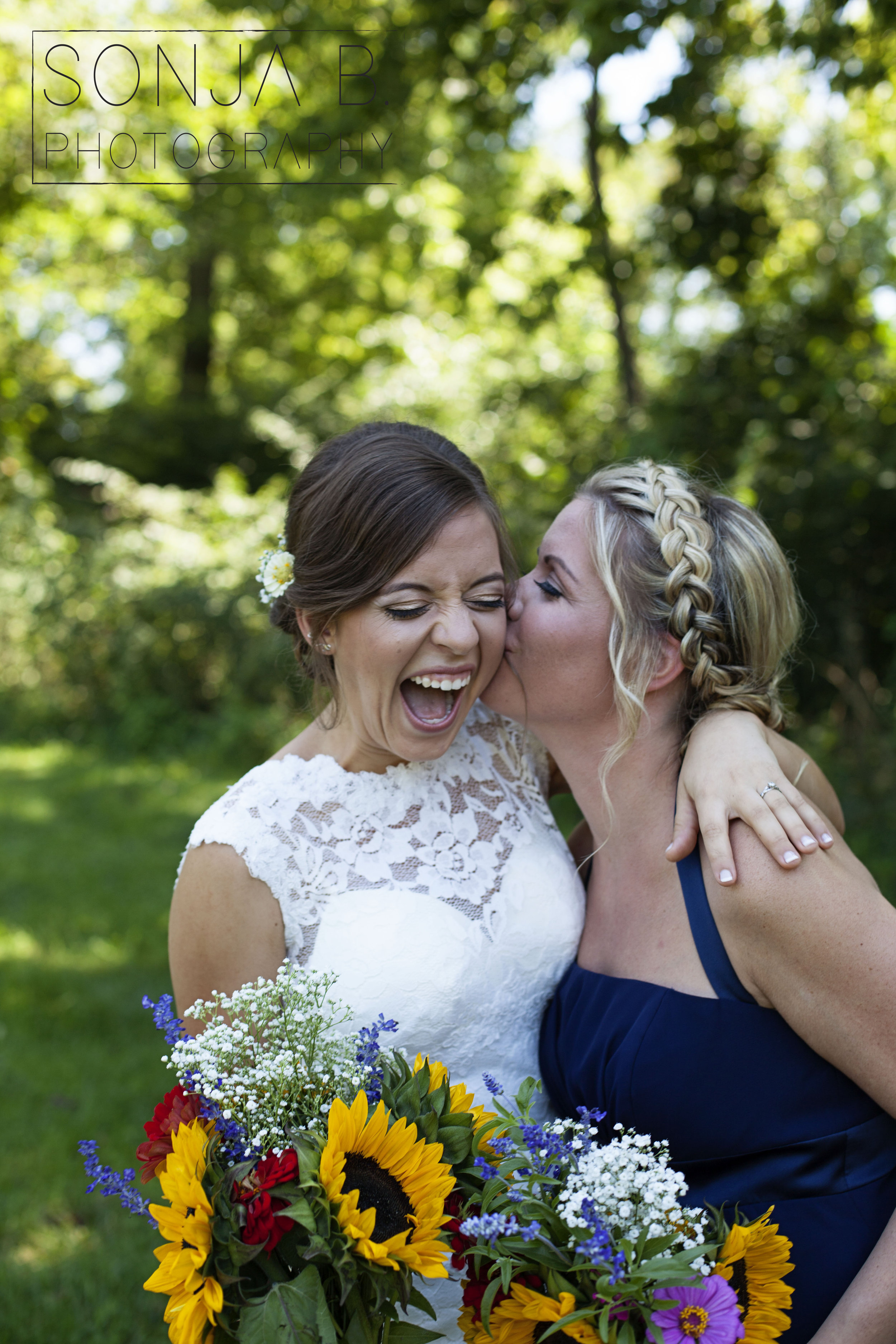 cincinnati wedding bride and bridesmaid.jpg