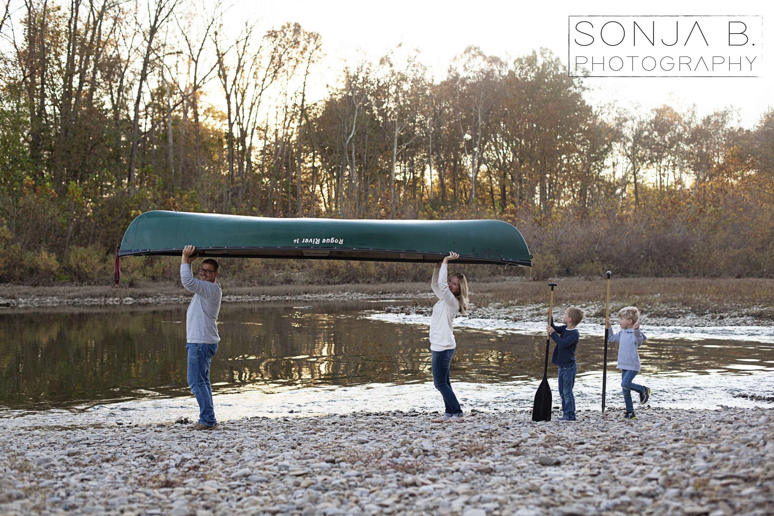 cincinnati family session canoe.jpg