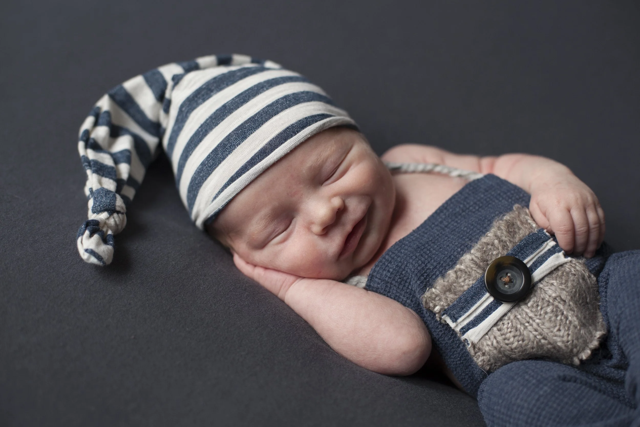 Cincinnati Newborn Photographer