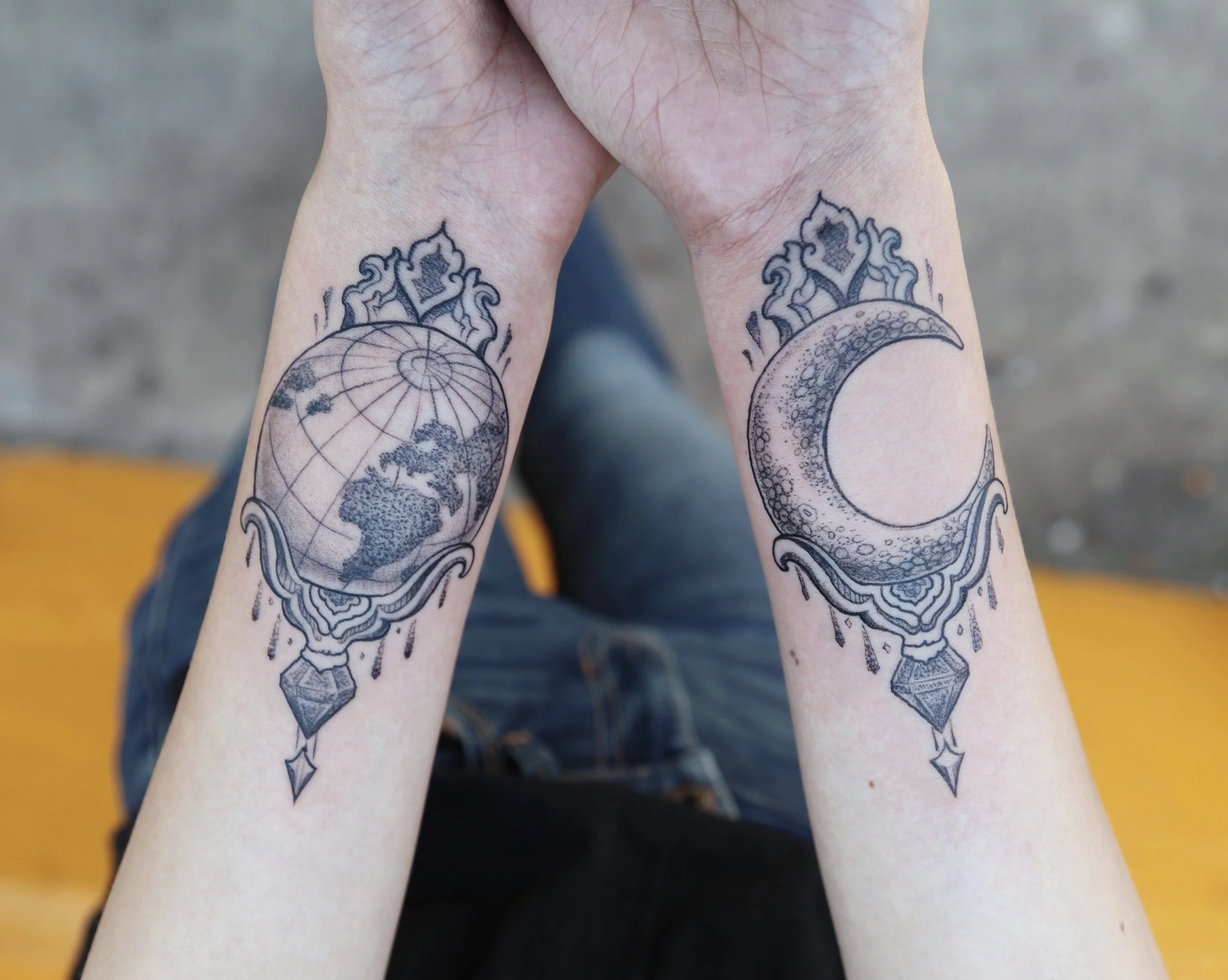enrique bernal ejay tattoo dallas texas moon and globe.jpeg